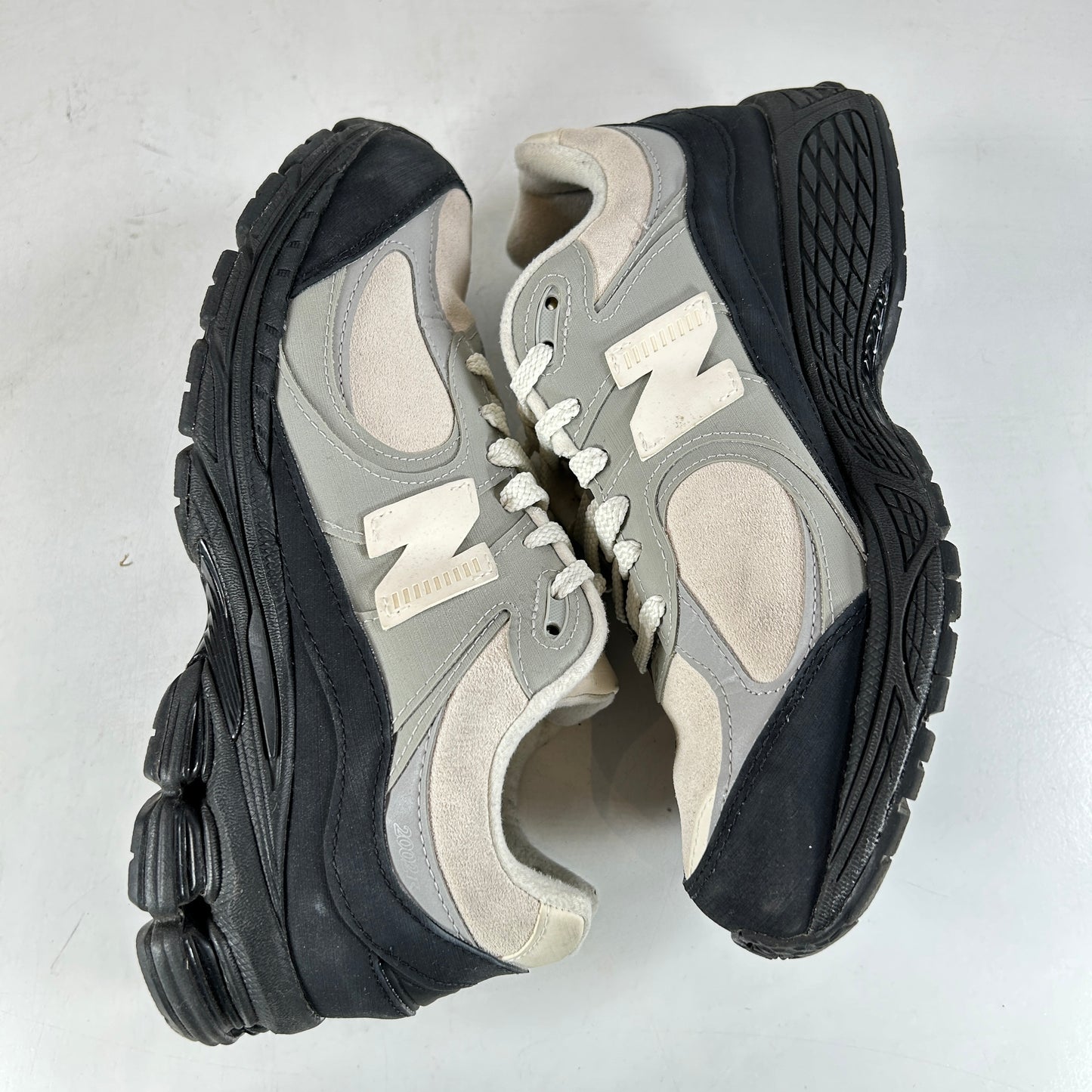 M2002RBA New Balance 2002R The Basement Stone Grey [USED] - 8.5 M (Used)