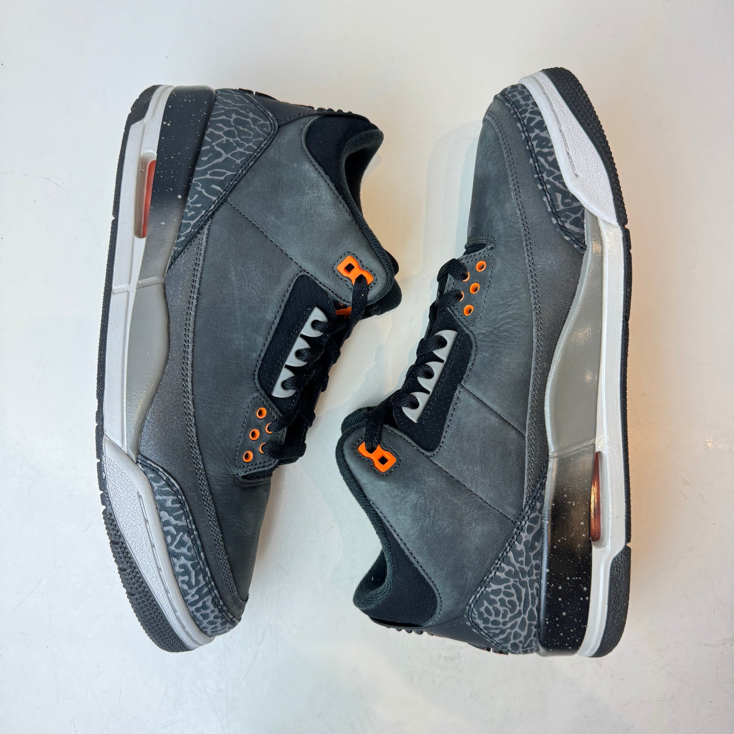 CT8532 080 Jordan 3 Retro Fear Pack (2023) [USED] - 11 M (Used2)