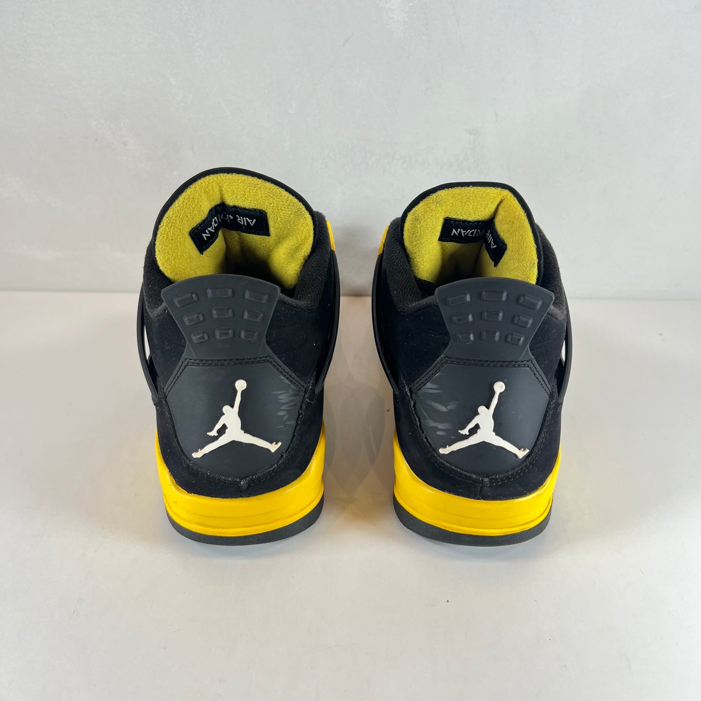 DH6927 017 Jordan 4 Retro Thunder [USED] - 9 M (Used)
