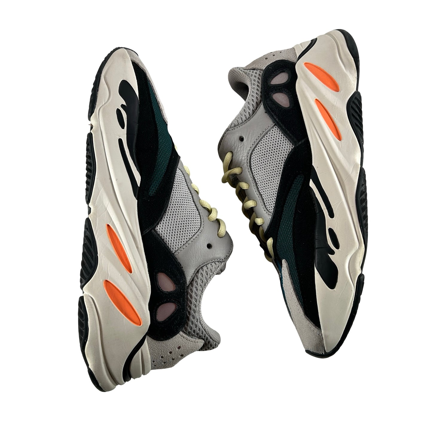 B75571 Yeezy 700 Wave Runner [USED] - 8.5 M (Used) (No Box)