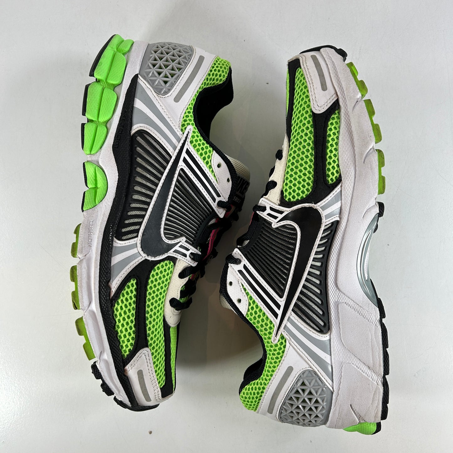 CI1694 300 Nike Zoom Vomero 5 Electric Green Black [USED] - 8 M (Used)