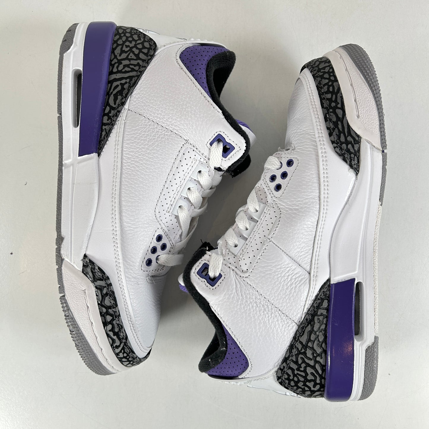 DM0967 105 Jordan 3 Retro Dark Iris (GS) [USED] - 5.5 Y (Used)