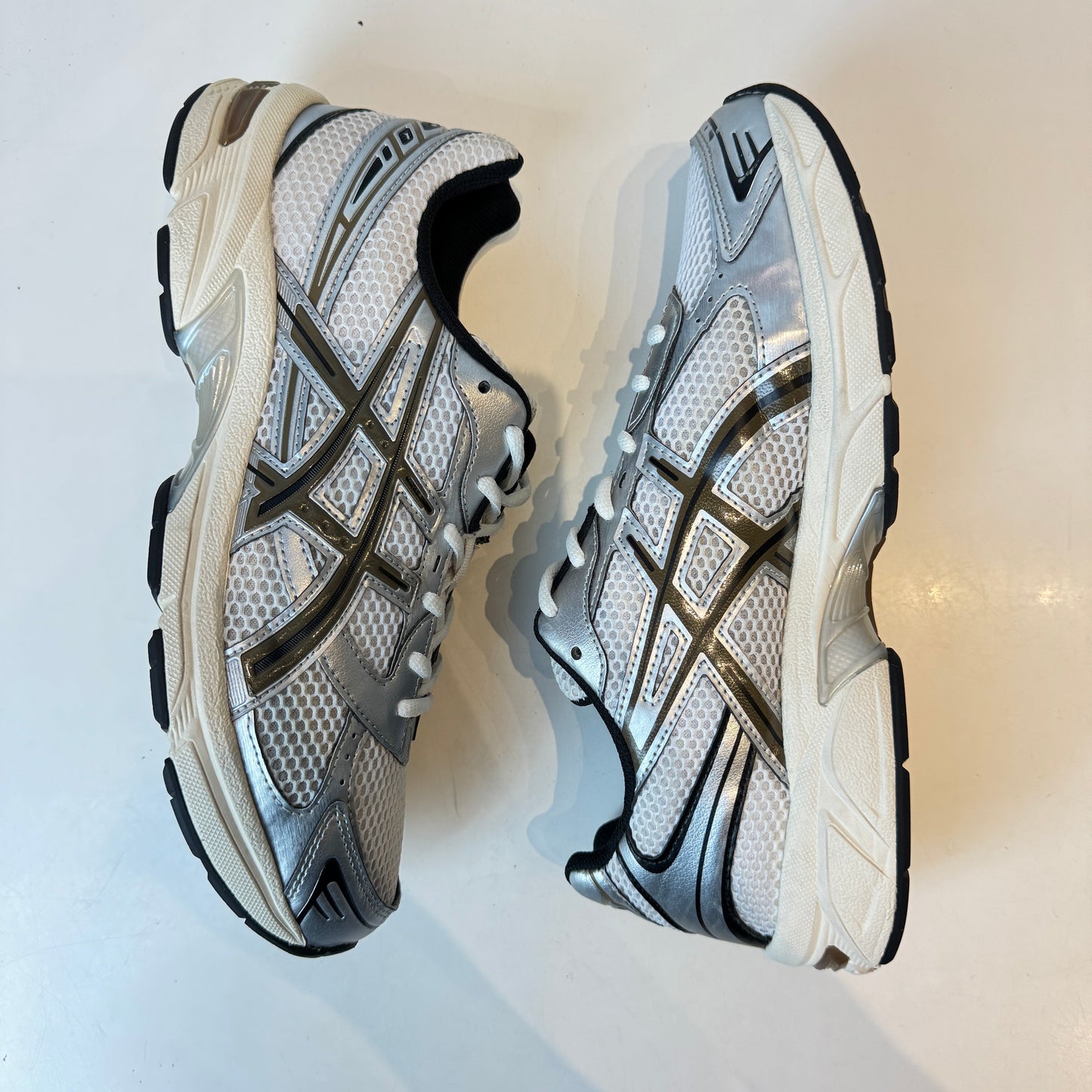 1201A256 113 ASICS Gel-1130 White Clay Canyon [USED] - 10 M (Used)