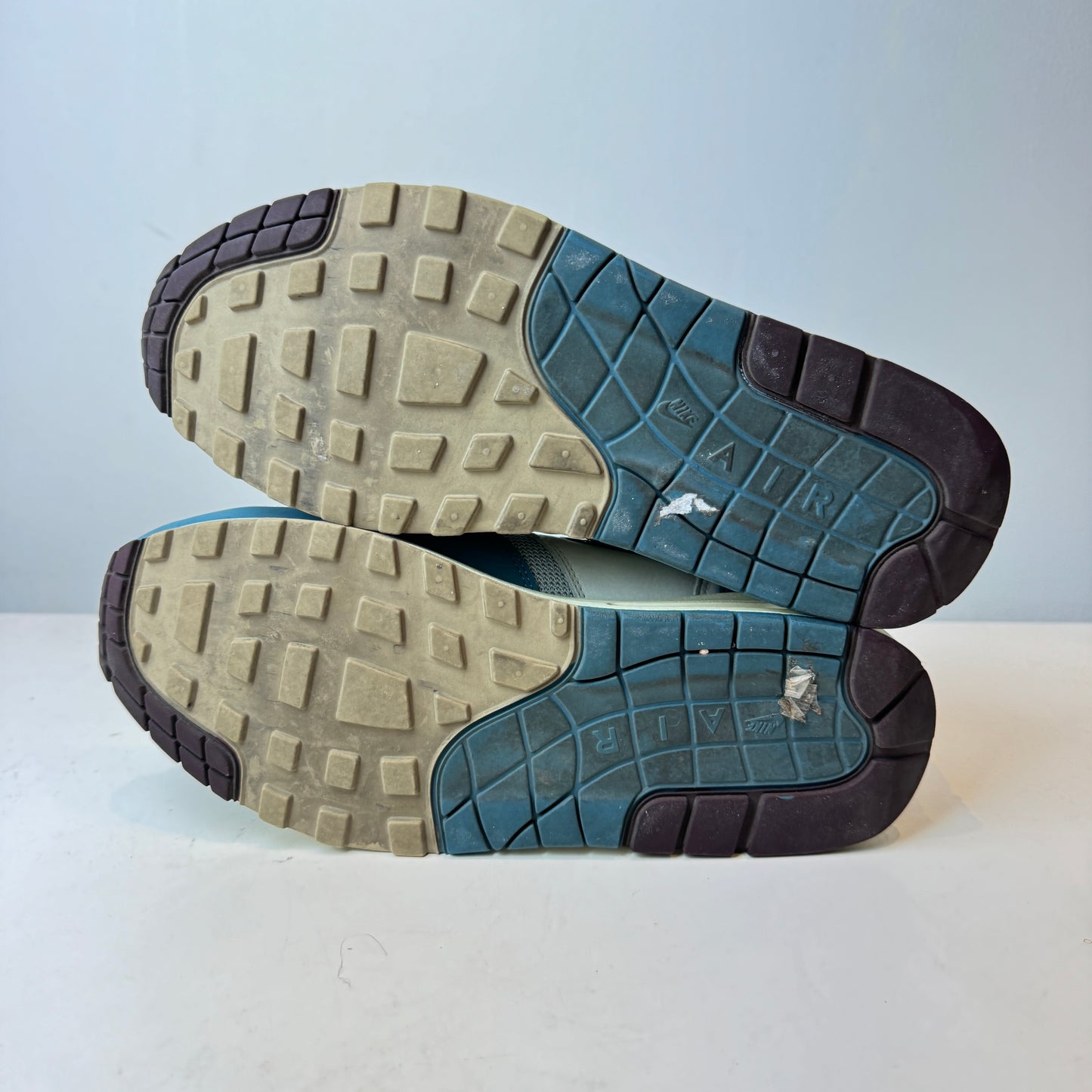 DH1348 004 Nike Air Max 1 Patta Waves Noise Aqua [USED] - 10 M (Used)