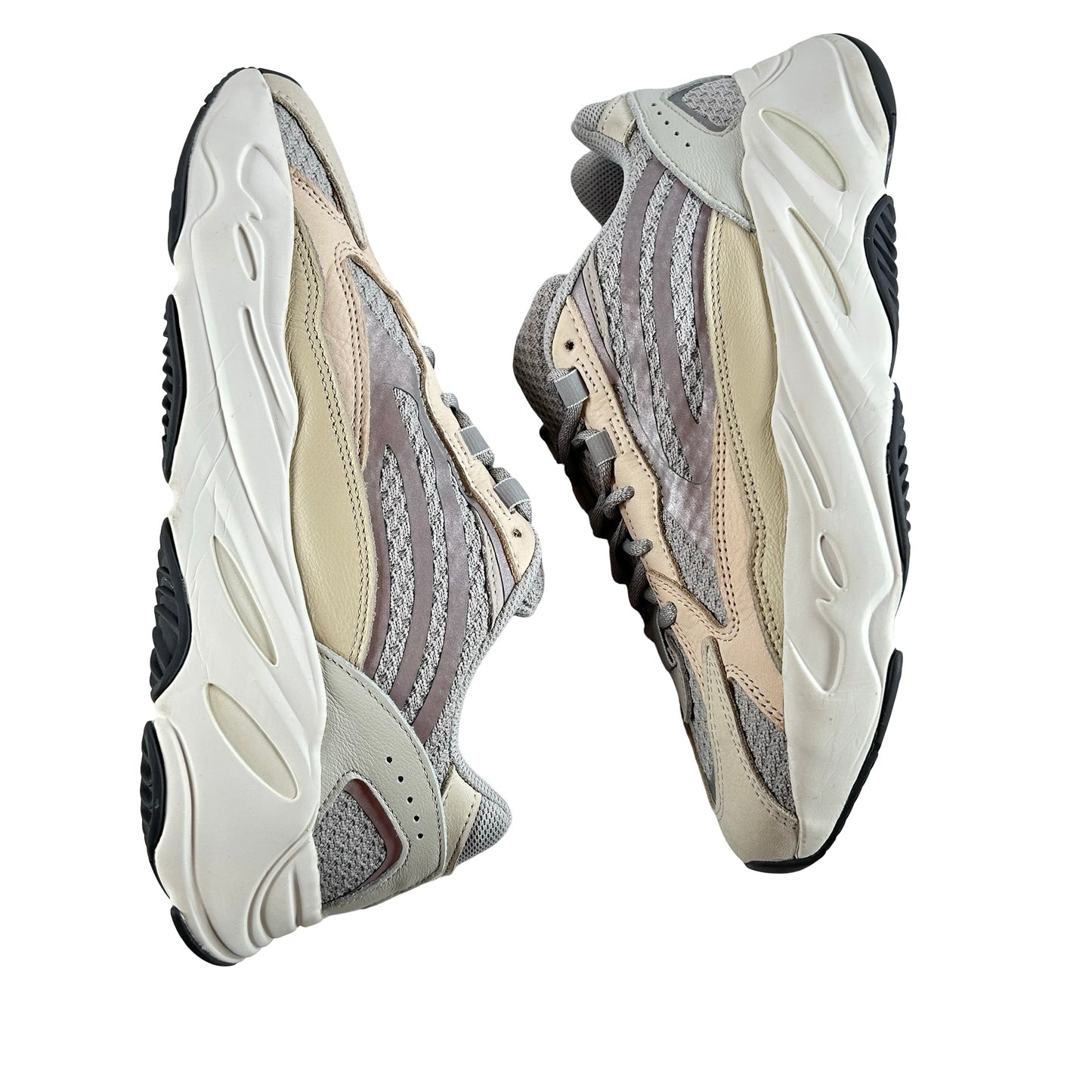 GY7924 adidas Yeezy Boost 700 V2 Crema
