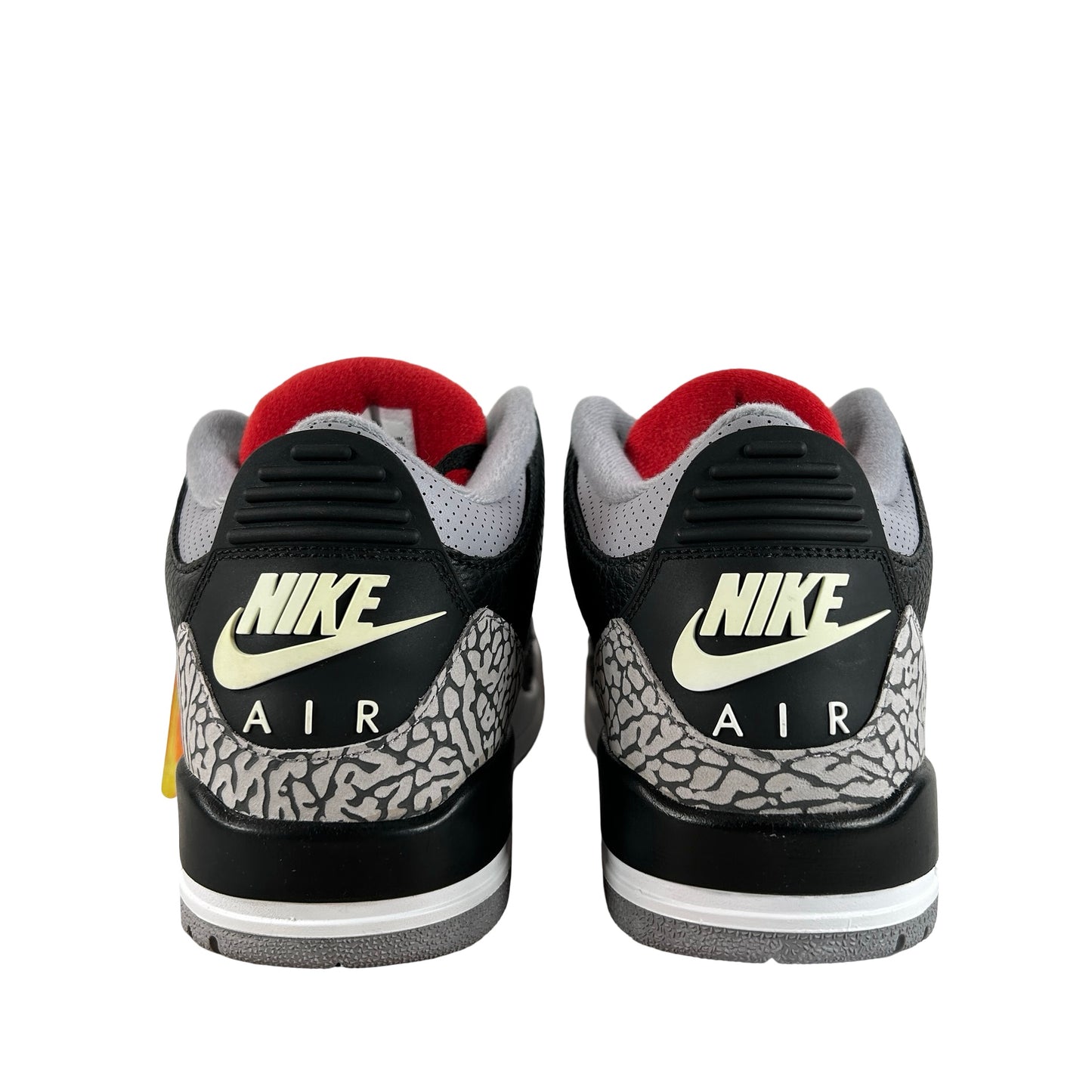 854262 001 Jordan 3 Black Cement 2018 [CONDITIONAL] - 8.5 M (Yellowing Heel Tab)