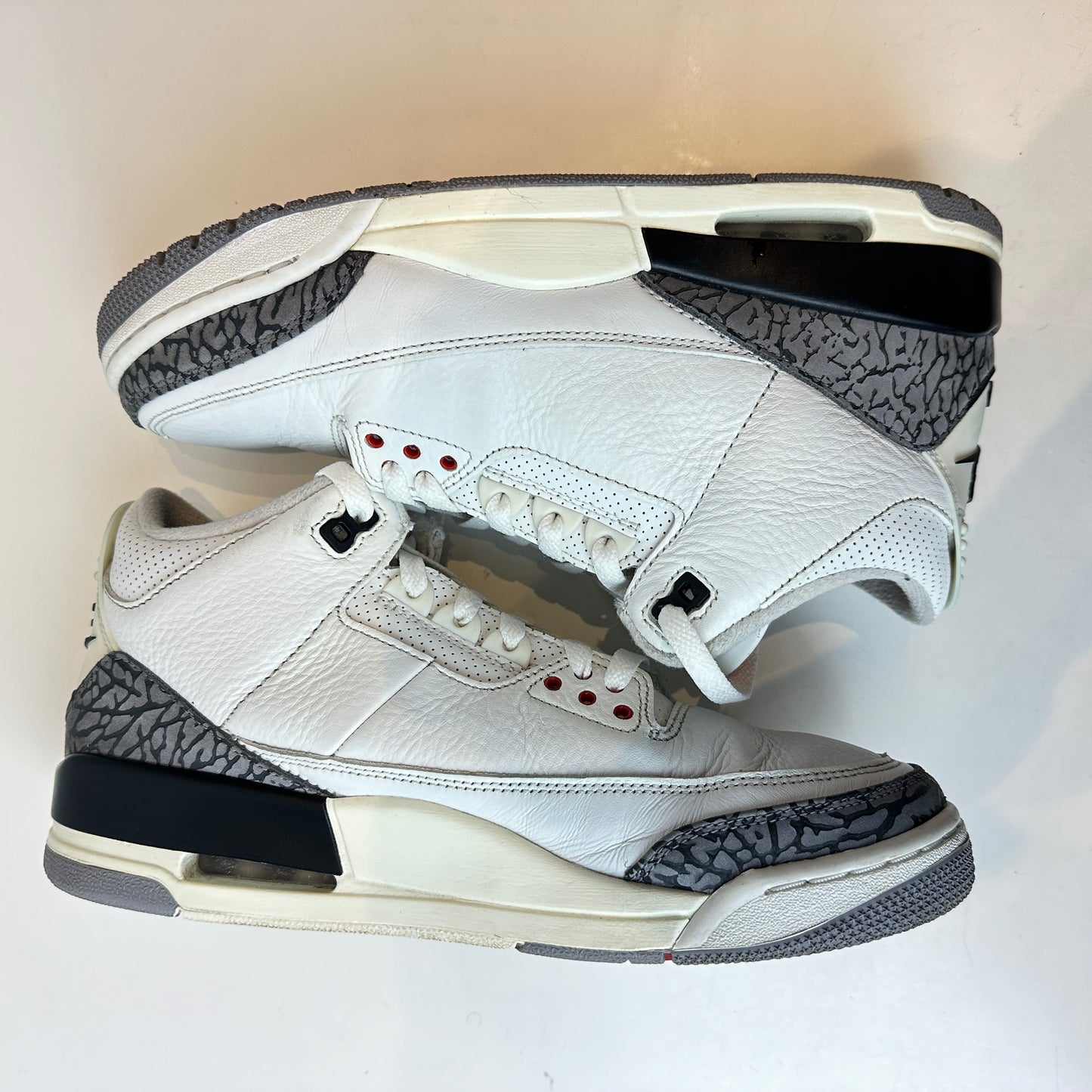 DN3707 100 Jordan 3 Retro White Cement Reimagined [USED] - 9.5 M (Used2)