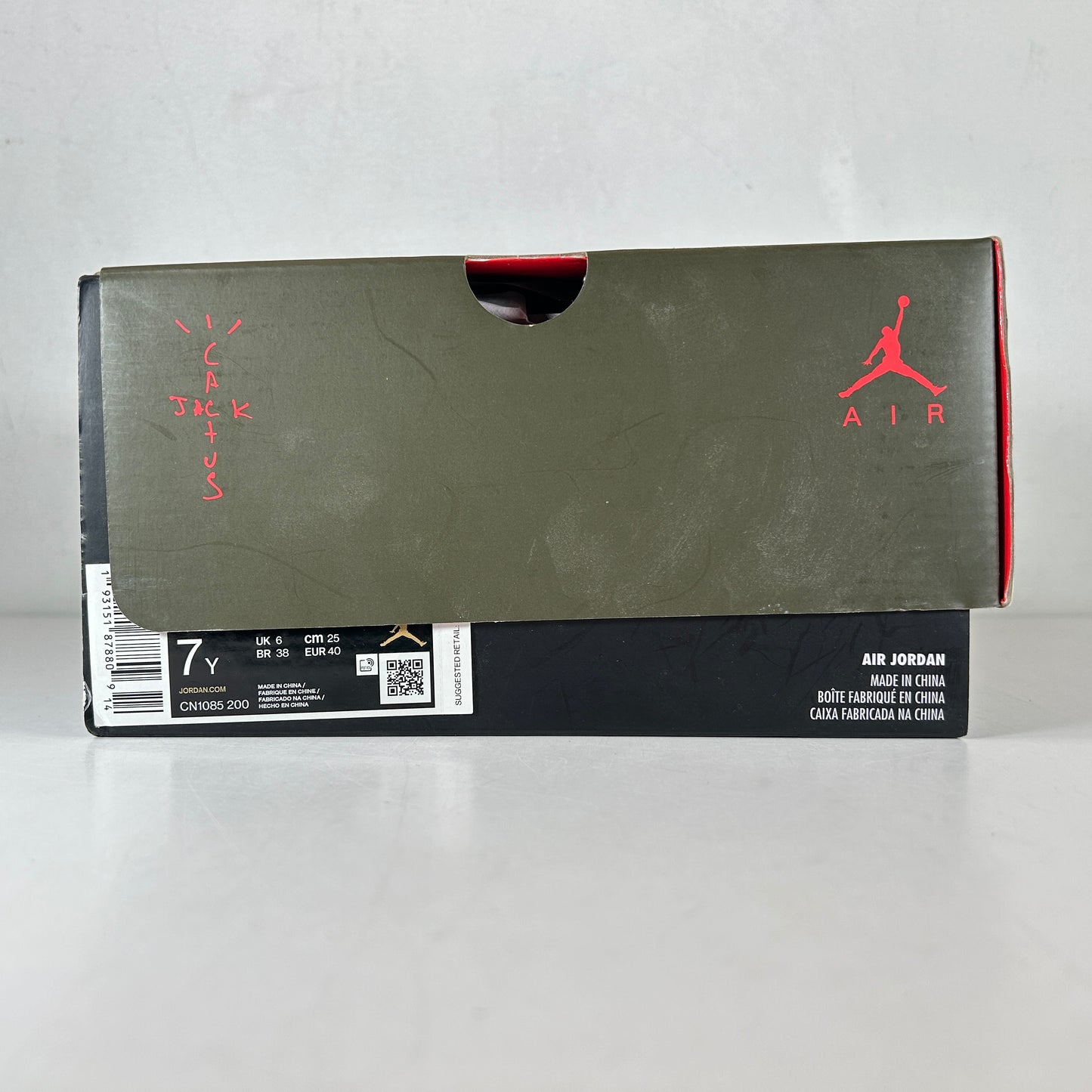 CN1085 200 Jordan 6 Retro Travis Scott (GS) [USED] - 7 Y (Used)