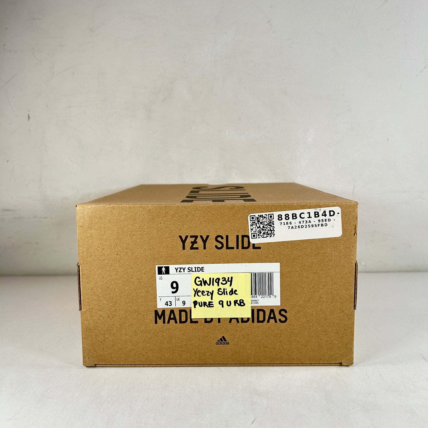 GWQ934 adidas Yeezy Slide Pure (Restock Pair) [USED] - 9 M (Used)