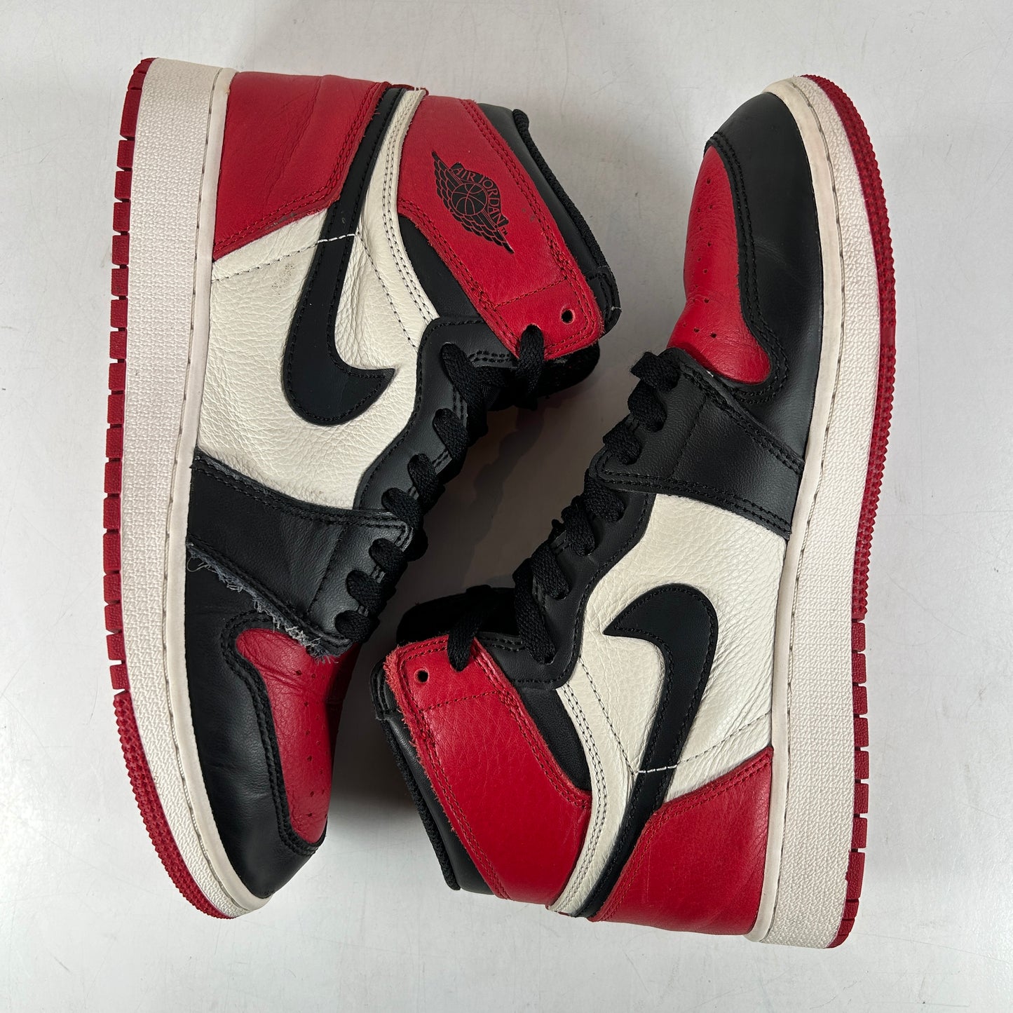 575441 610 Jordan 1 Retro High Bred Toe (GS) [USED] - 7 Y (Used2)