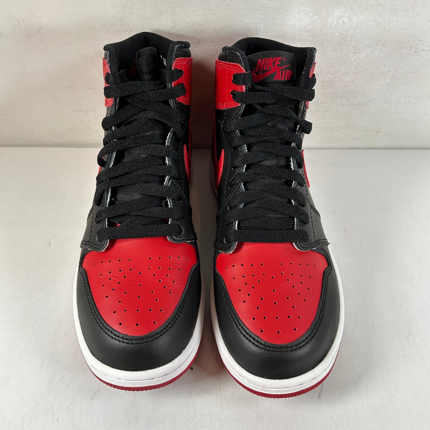 575441 001 Jordan 1 Retro Bred Banned (2016) (GS) [USED] - 7 Y (Used)