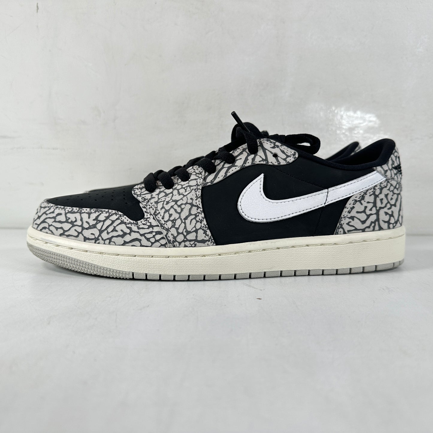 CZ0775 001 Jordan 1 Retro Low OG Black Cement (Women's) [USED] - 10.5 W (Used)