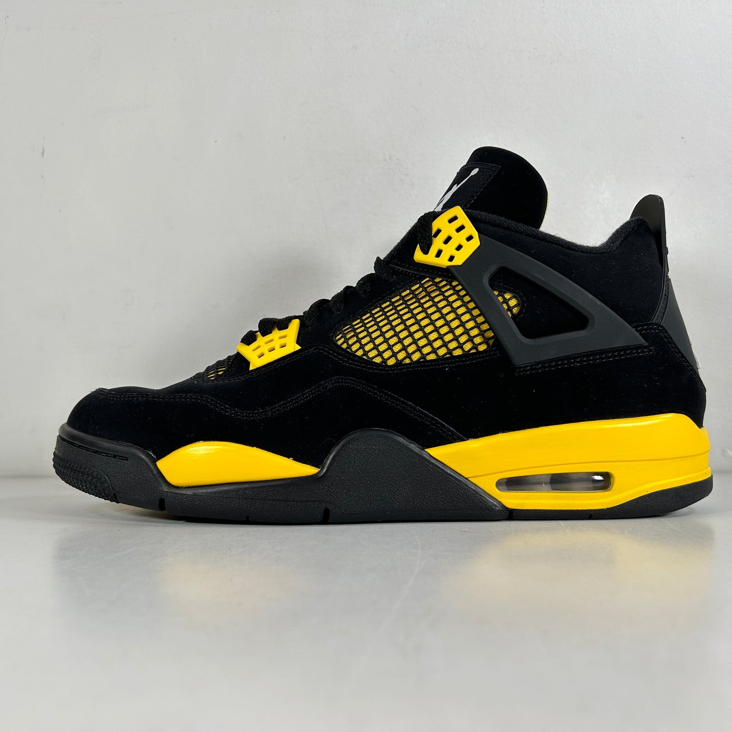 DH6927 017 Jordan 4 Retro Thunder [USED] - 13 M (Used) (Replace Box)