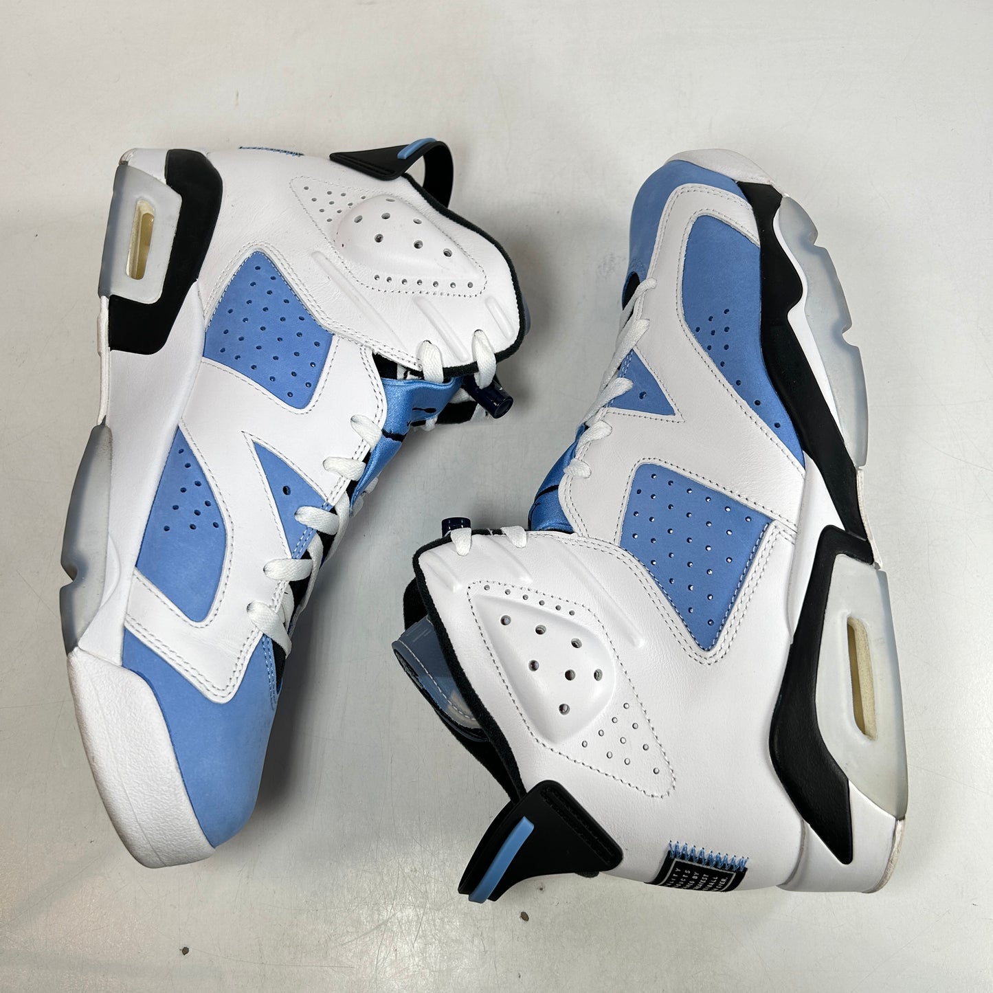 CT8529 410 Jordan 6 Retro UNC White [USED] - 13 M (Used)