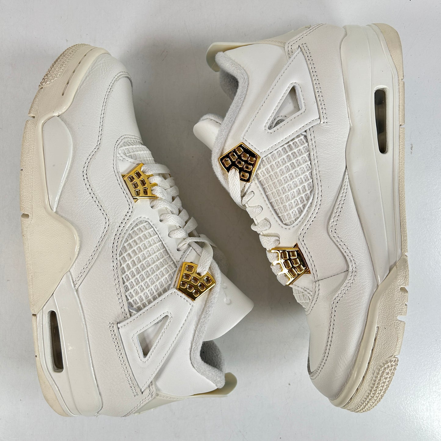 AQ9129 170 Jordan 4 Retro Metallic Gold (W) [USED] - 8 W (Used)