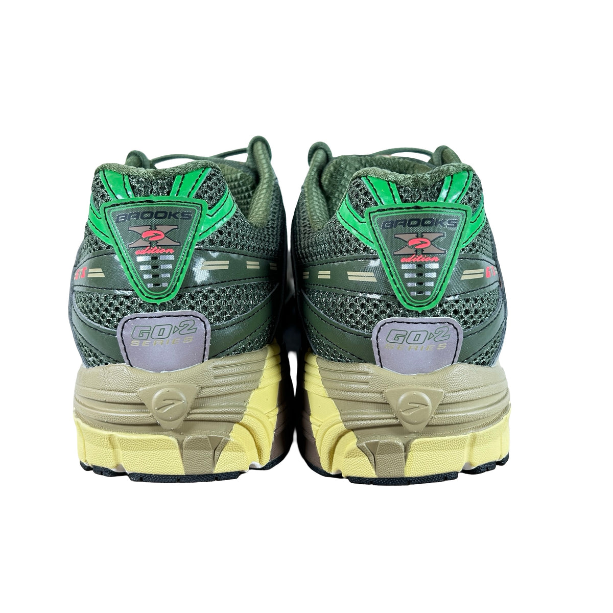 100058 1D 372 Brooks Adrenaline GTS 10 Forest Green Red
