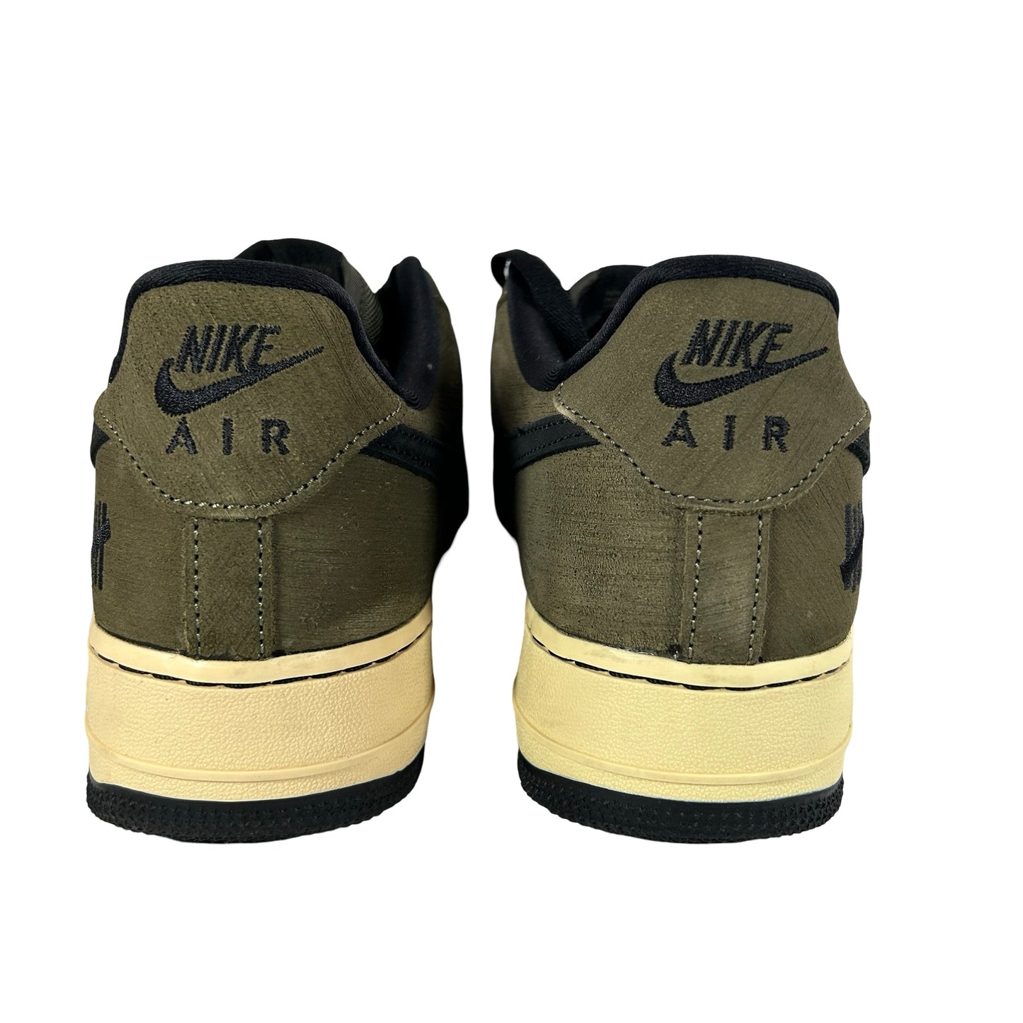 DH3064 300 Nike Air Force 1 Low SP Undefeated [USED] - 9.5 M (Used)