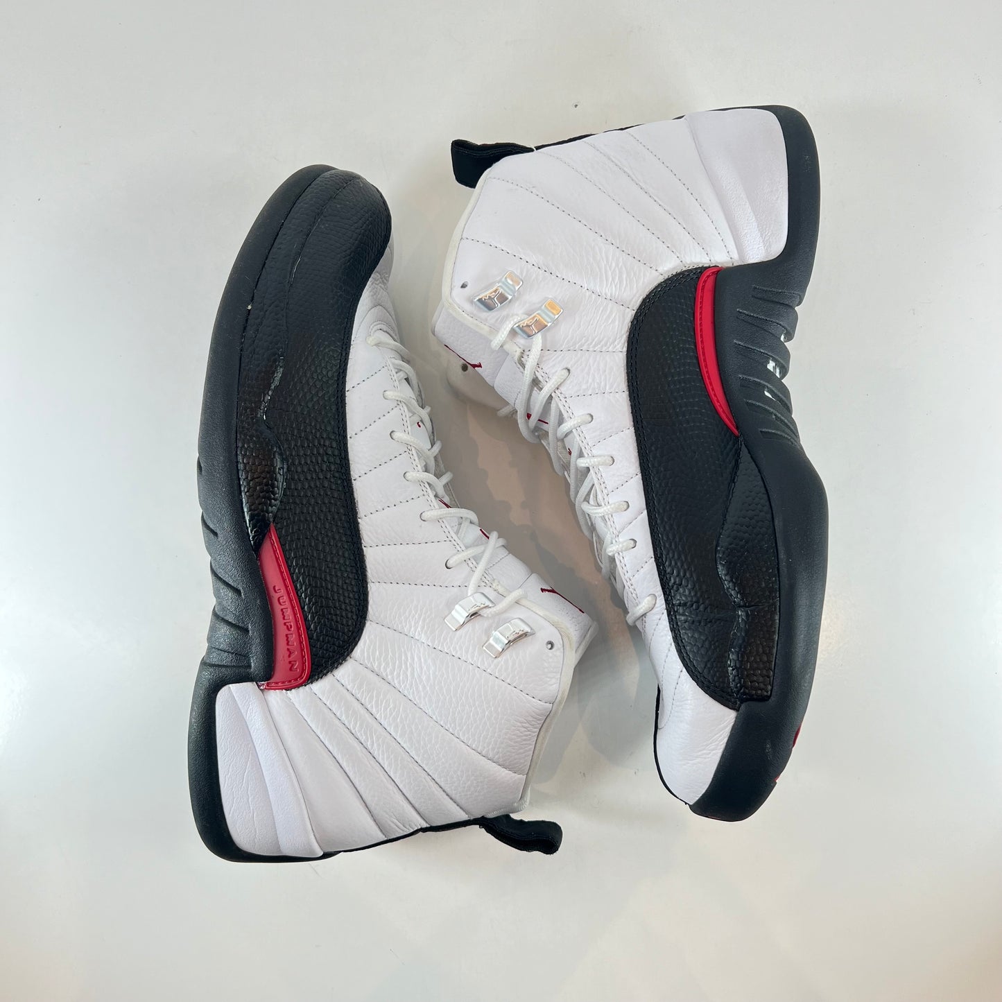 CT8013 162 Air Jordan 12 Red Taxi [USED] - 12 M (Used)