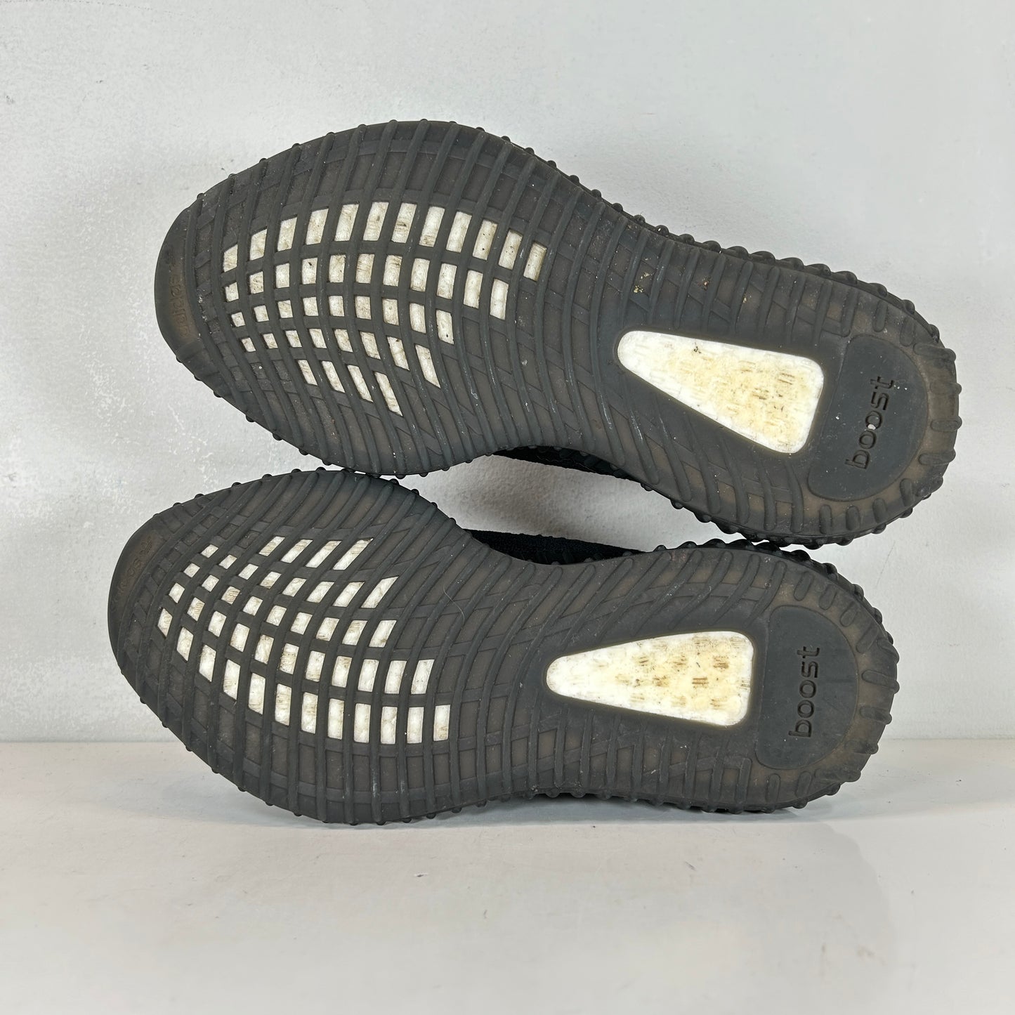 CP9652 Yeezy 350 V2 Bred [USED] - 8.5 M (Used) (Replace Box)