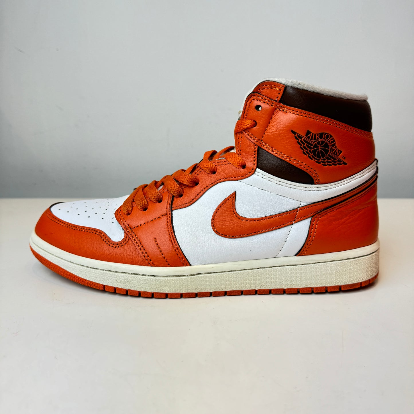 DO9369 101 Jordan 1 Retro High OG Starfish (Women's) [USED] - 10.5 W (Used)