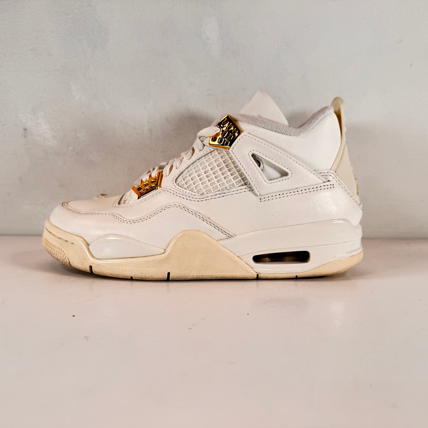 AQ9129 170 Jordan 4 Retro Metallic Gold (W) [USED] - 6.5 W (Used)