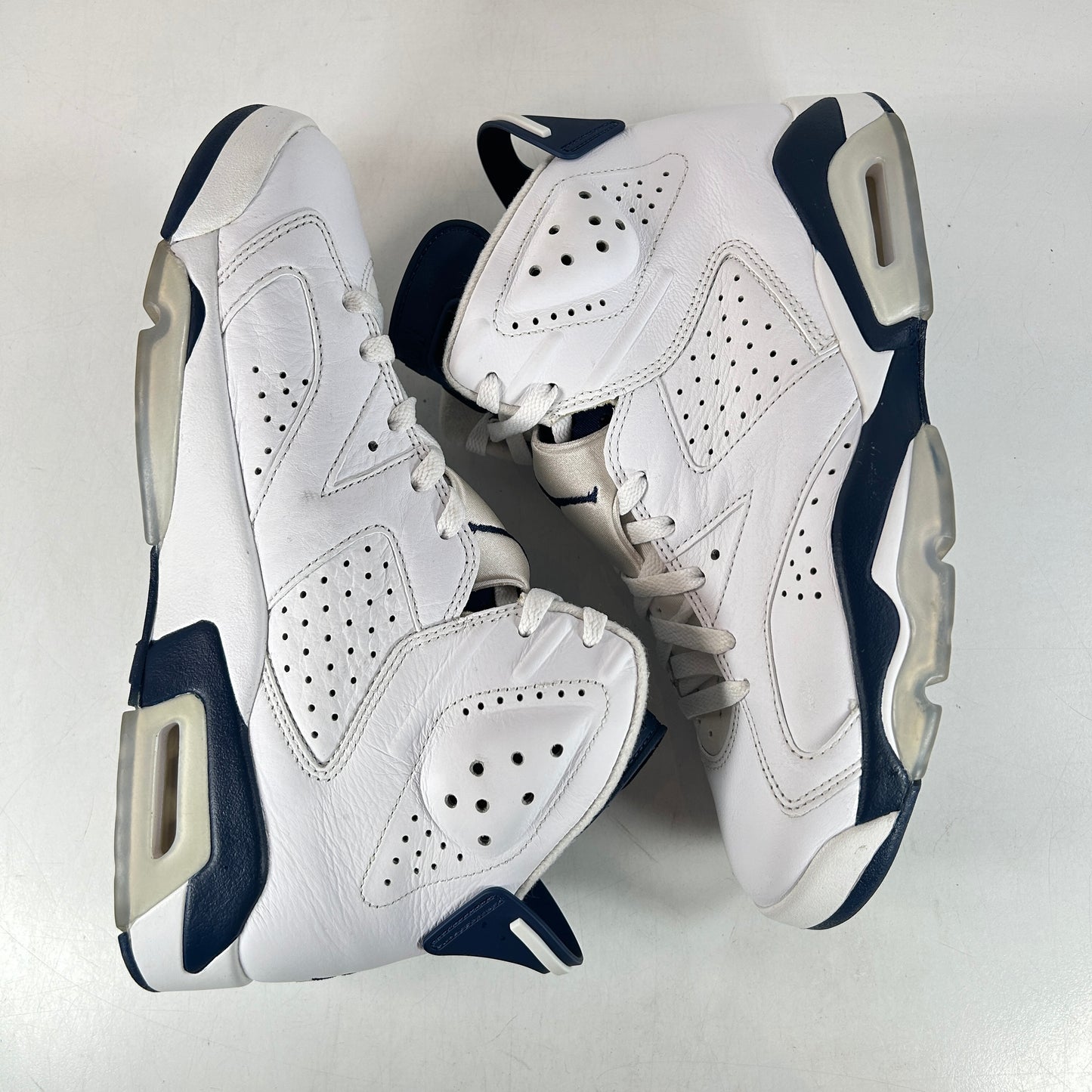 CT8529 141 Jordan 6 Retro Midnight Armada (2022)