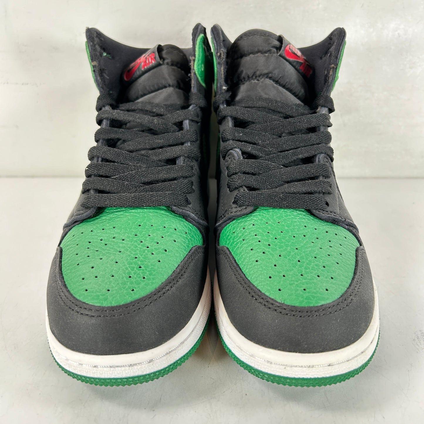 575441 030 Jordan 1 Retro High Pine Green Black (GS) [USED] - 6.5 Y (Used)
