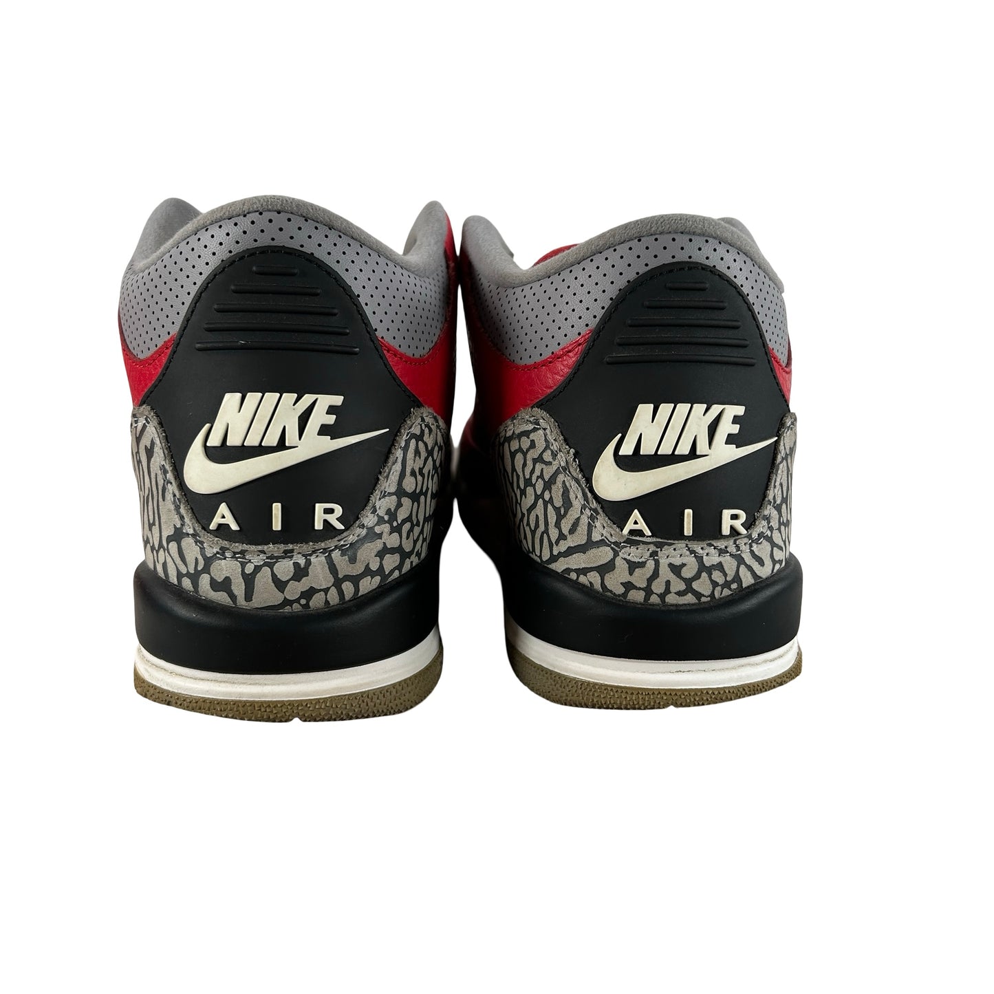 CQ0488 600 Jordan 3 Retro SE Fire Red (GS) - 7 Y (Used)