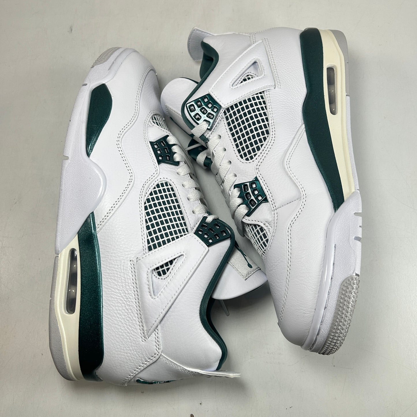 FQ8138 103 Jordan 4 Retro Oxidized Green [USED] - 10.5 M (VNDS2)