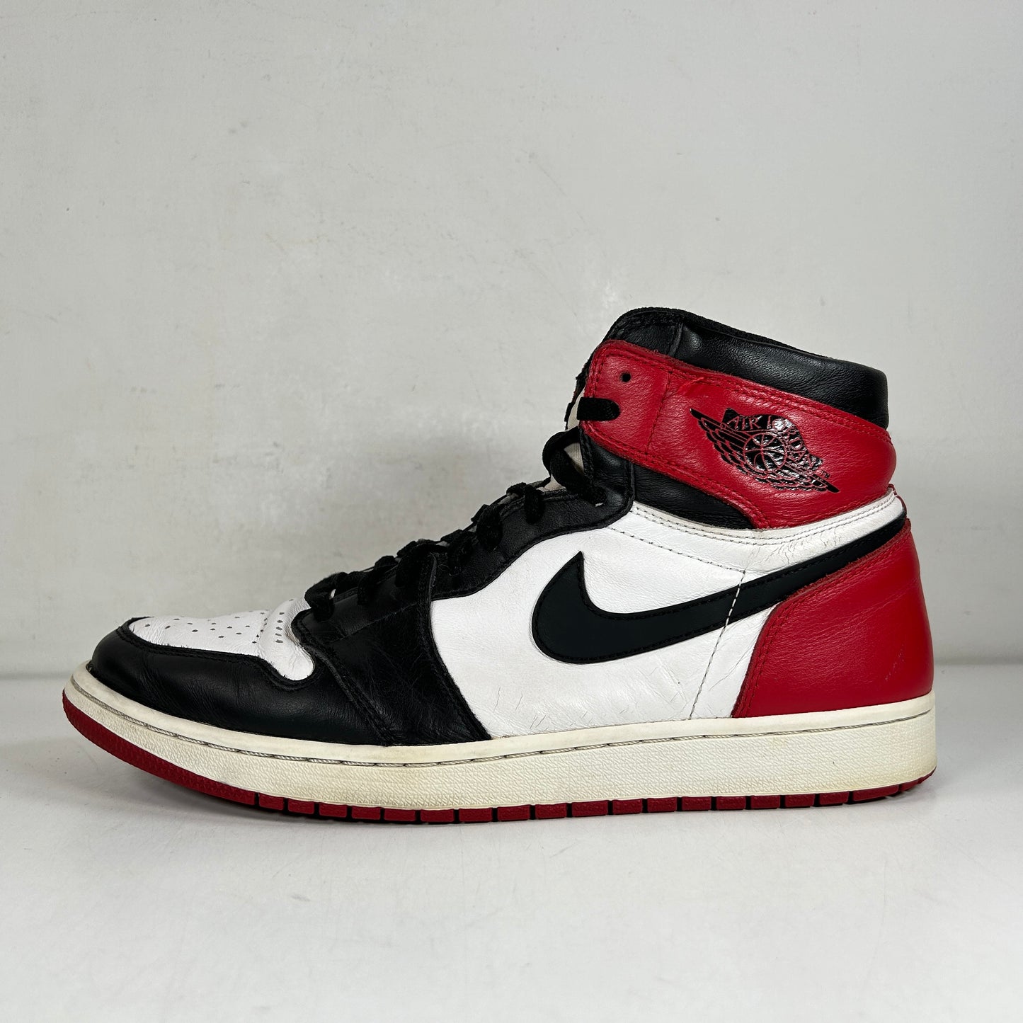 555088 125 Jordan 1 Retro Black Toe (2016) [USED] - 12 M (Used) (Replace Box)