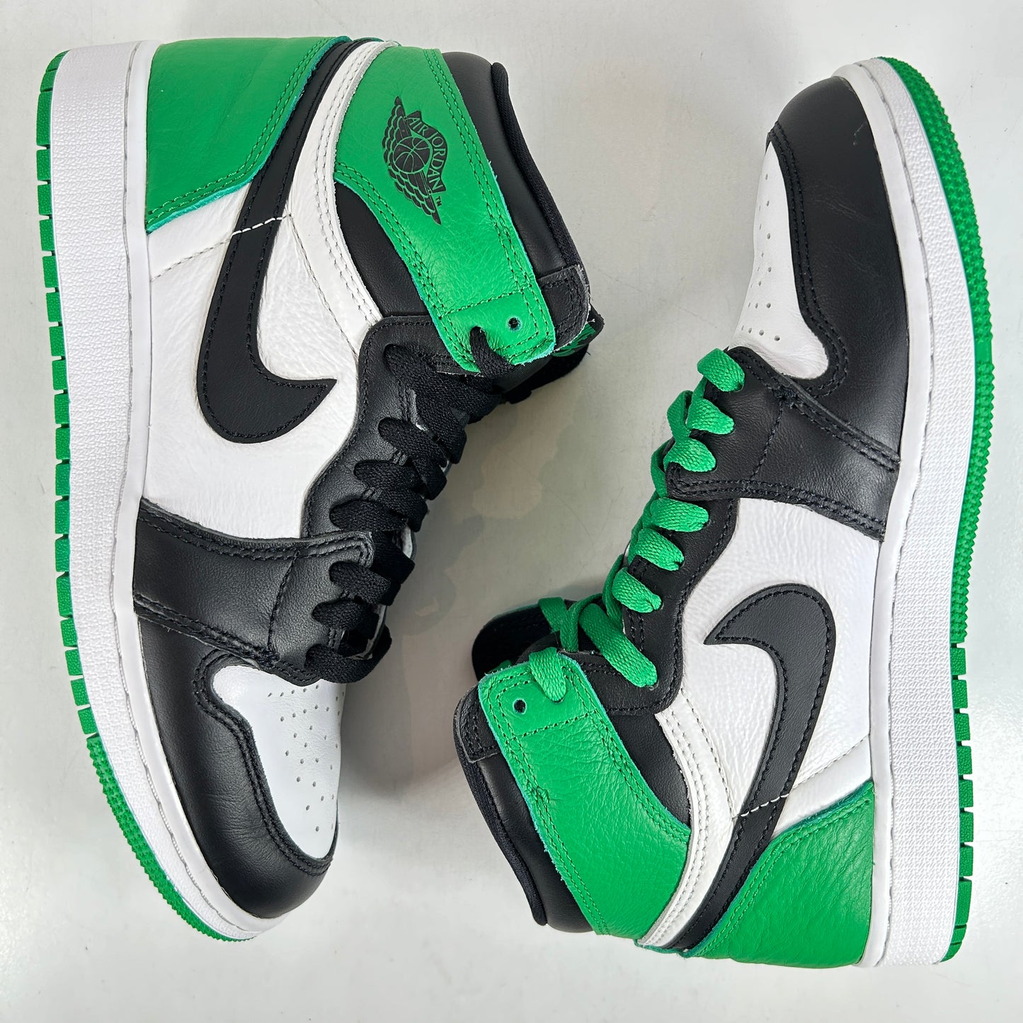 FD1437 031 Jordan 1 Retro High OG Lucky Green (GS) [USED] - 6.5 Y (Used) (No Box)