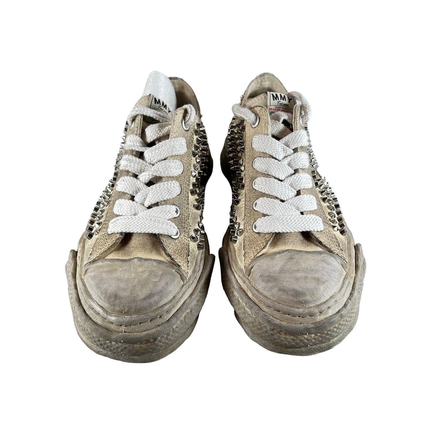 A13FW715 WHT Maison Mihara Yasuhiro Peterson 23 OG Sole Studded Canvas Low White [USED] - 41 EU / 8 M (Used)