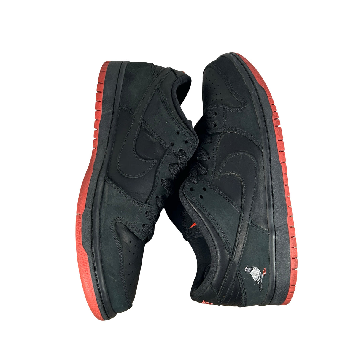883232 008 Nike SB Dunk Low Black Pigeon [USED] - 8 M (Used)