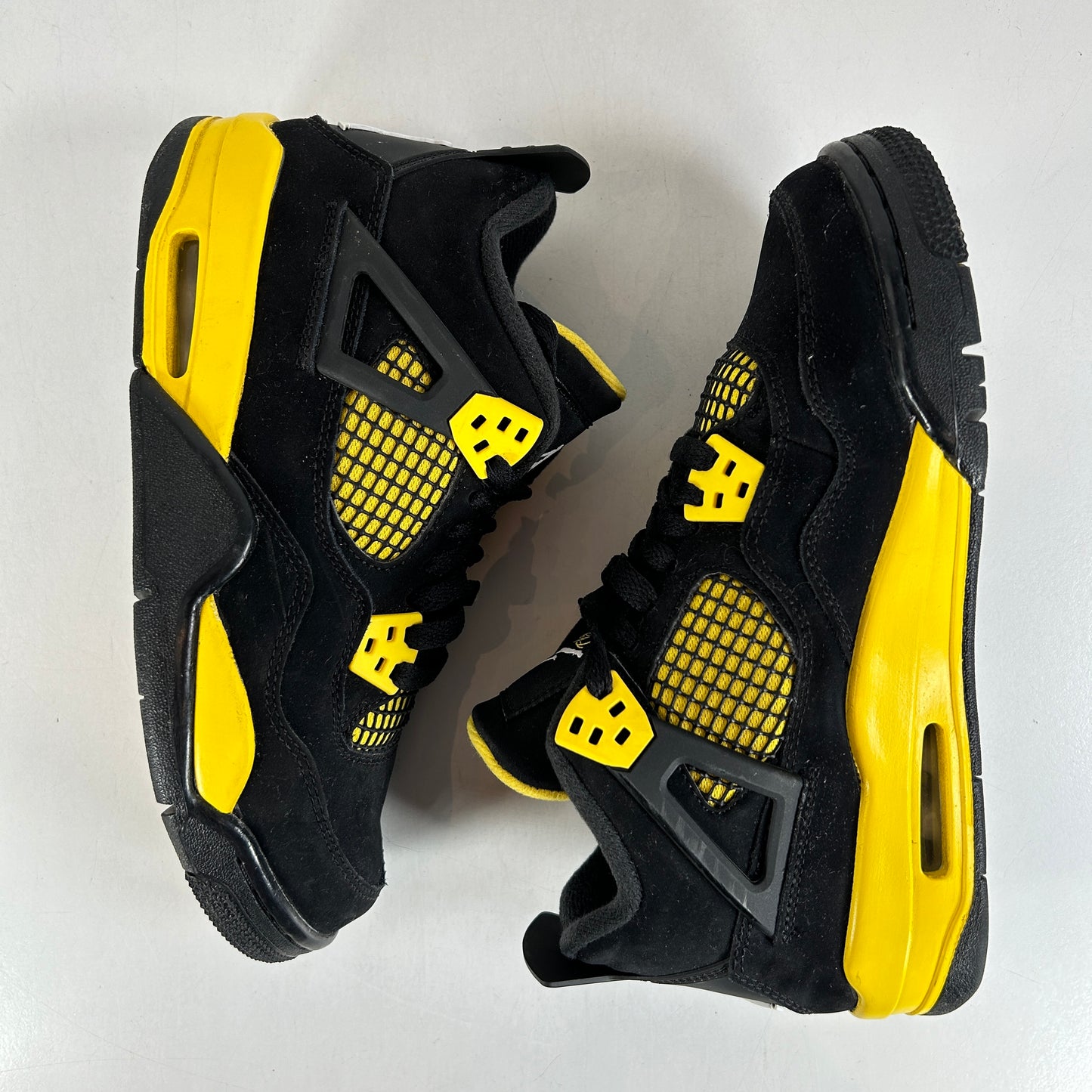 408452 017 Jordan 4 Retro Thunder (2023) (GS) - 5.5 Y (Used2)
