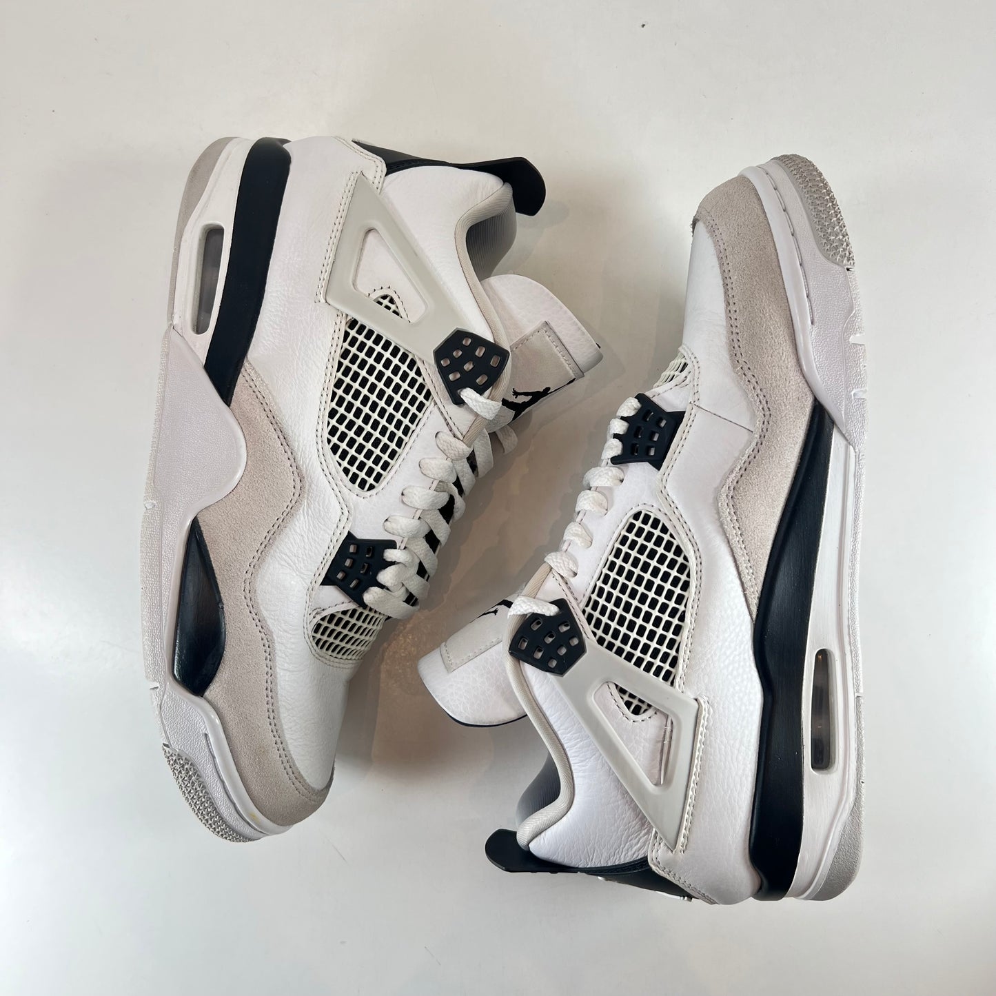 DH6927 111 Jordan 4 Retro Militar Negro