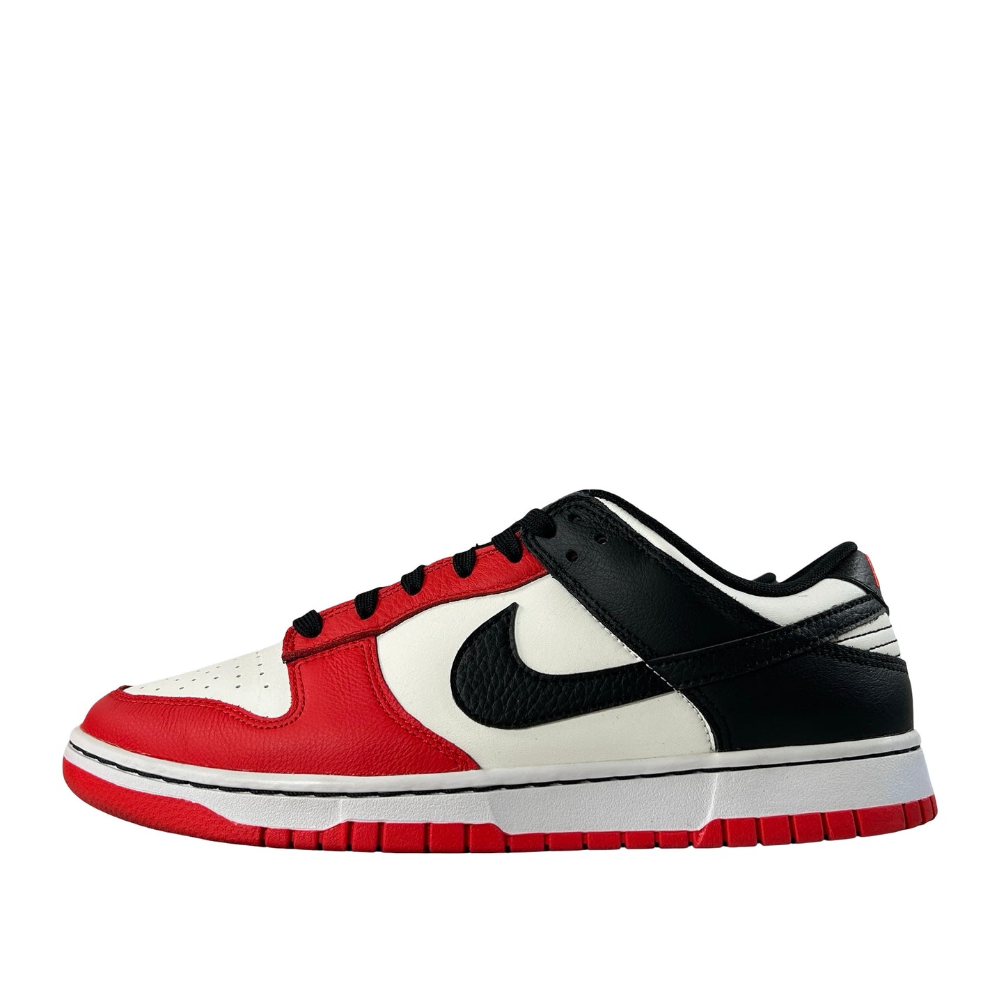 DD3363 100 Nike Dunk Low EMB NBA 75th Anniversary Chicago [USED] - 10 M (Used)