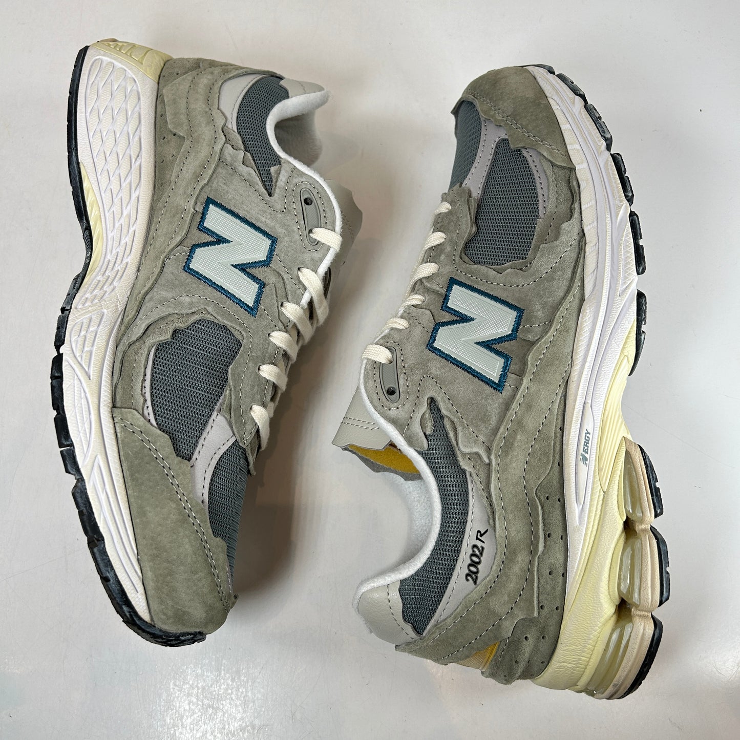 M2002RDD New Balance 2002R Protection Pack Mirage Grey [USED] - 10 M (Used)