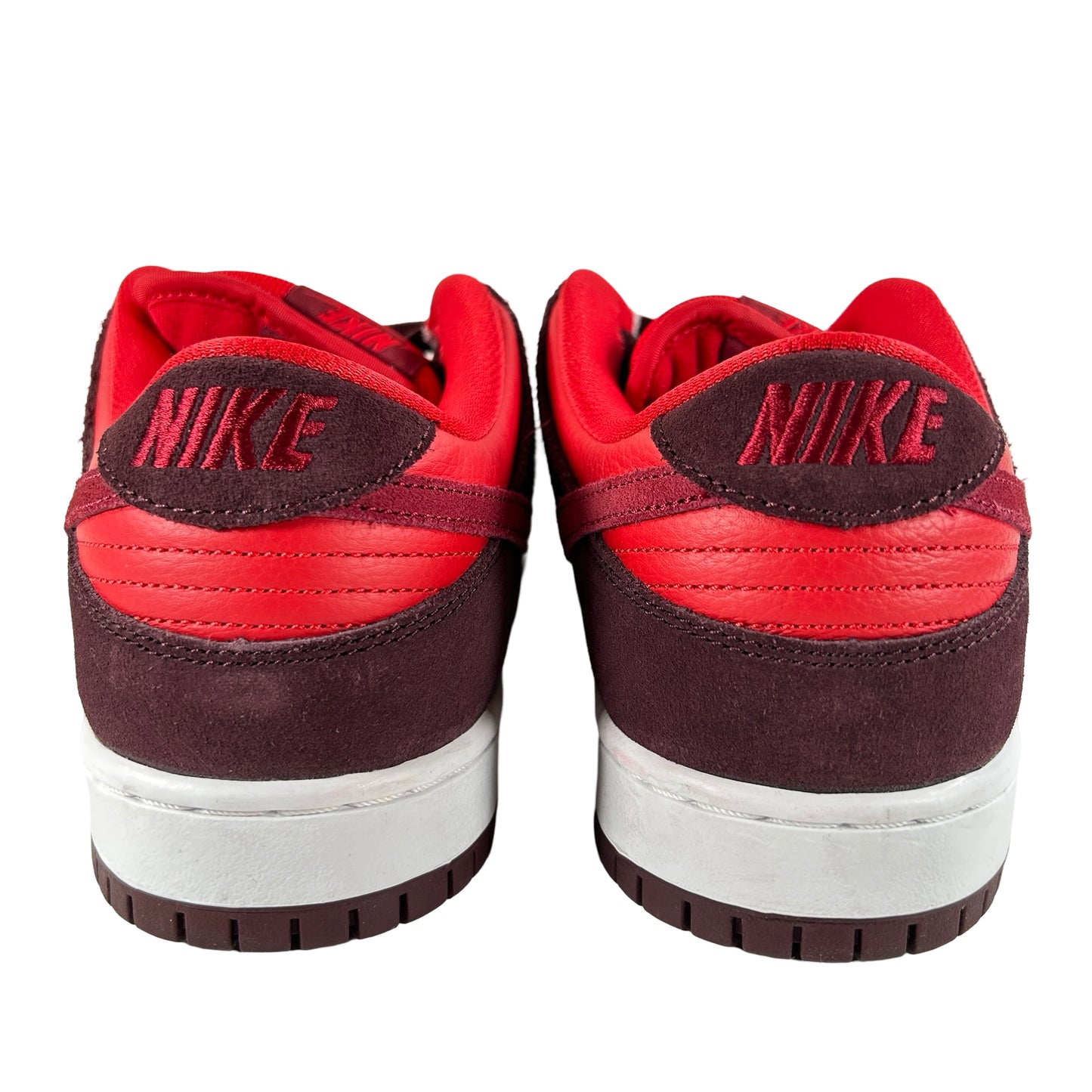 DM0807 600 Nike SB Dunk Low Cherry [USED] - 10 M (Used)