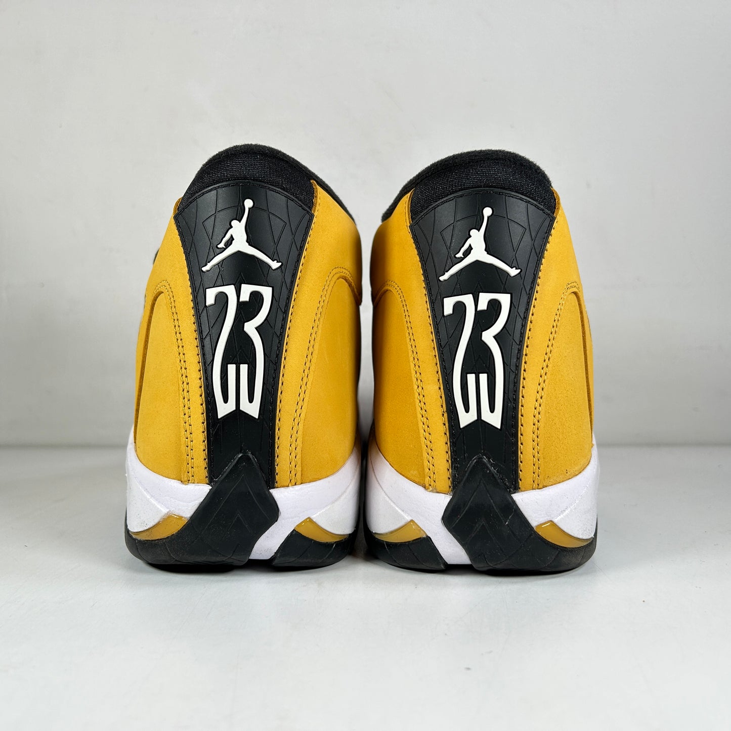 487471 701 Jordan 14 Retro Light Ginger (2022) [USED] - 13 M (Used)