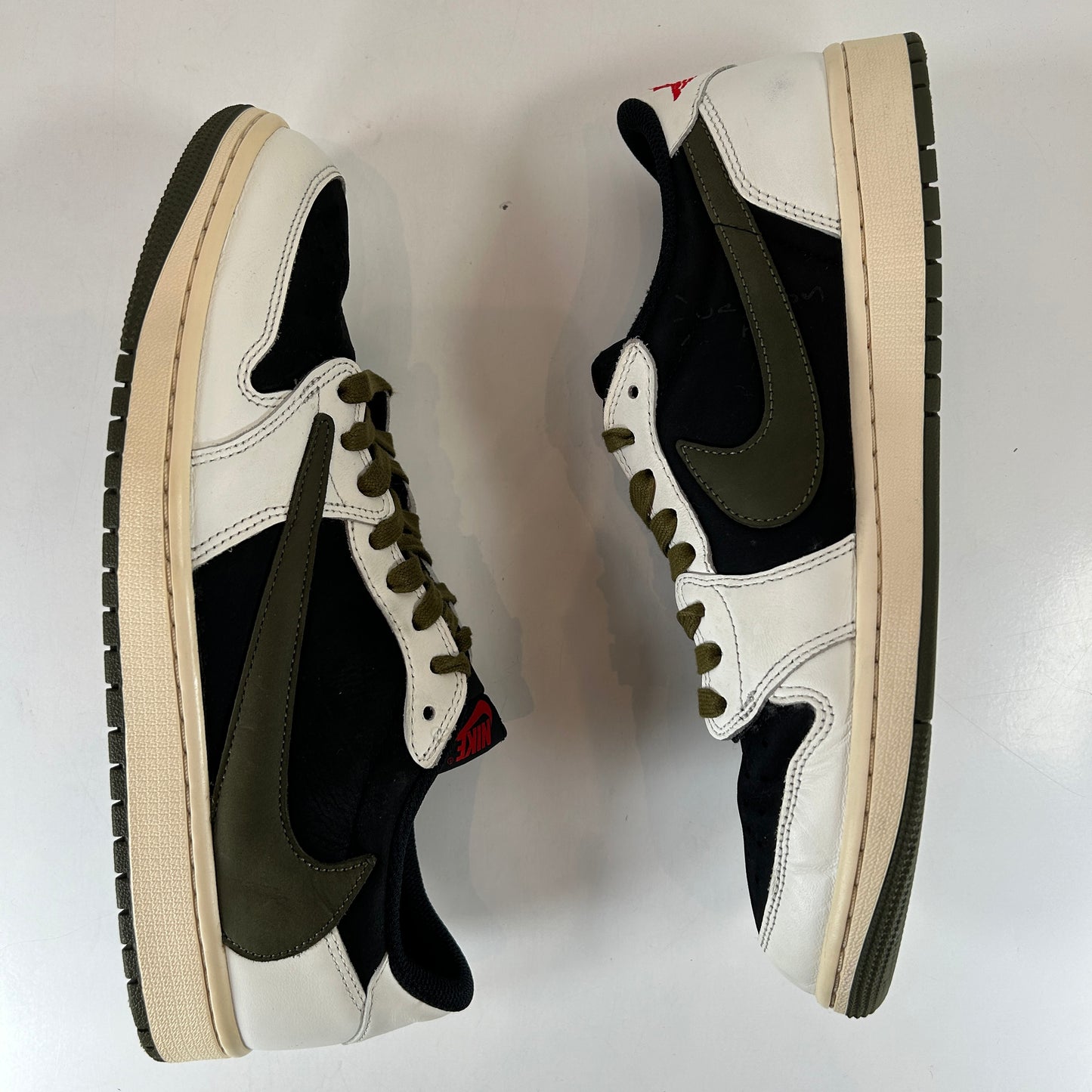 DZ4137 106 Jordan 1 Retro Low OG SP Travis Scott Olive (W) [USED] - 13 W (Used)