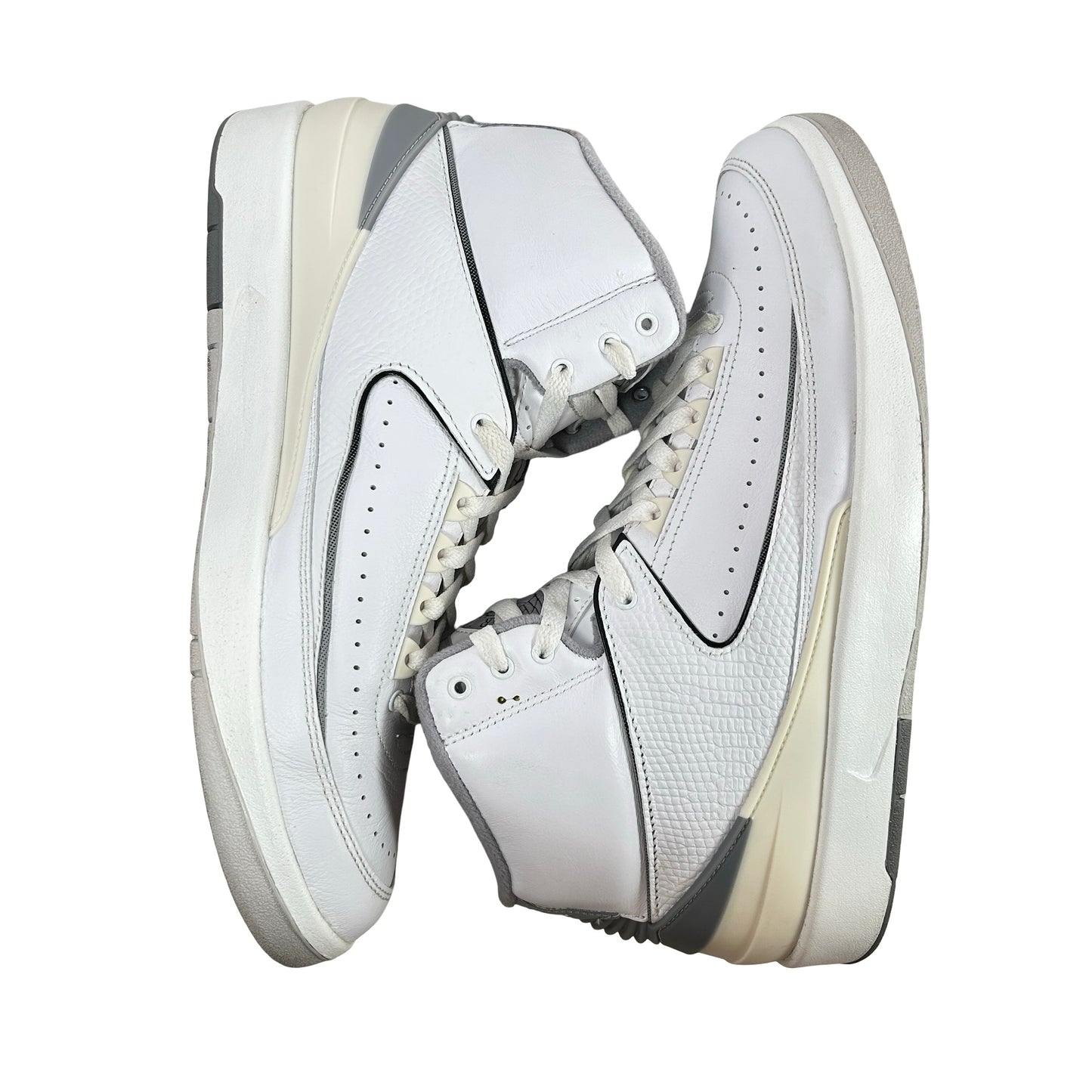 DR8884 100 Jordan 2 Retro Cement Grey [USED] - 11 M (Used2)