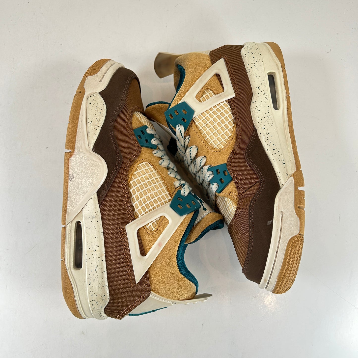 FB2214 200 Jordan 4 Retro Cacao Wow (GS) [USED] - 4 Y (Used)