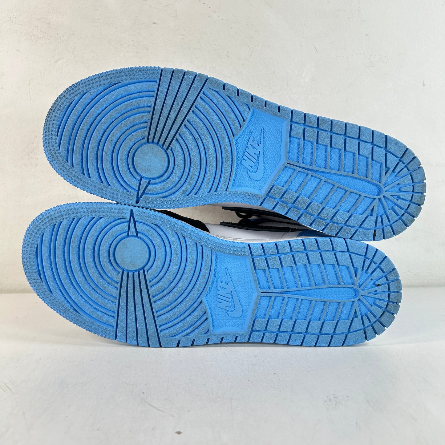 FD1437 400 Jordan 1 Retro High OG UNC Toe (GS) [USED] - 6 Y (Used) (No Box)