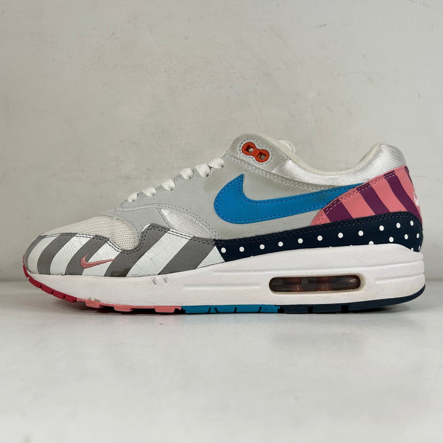 AT3057 100 Nike Air Max 1 Parra (2018) [USED] - 10 M (Used)