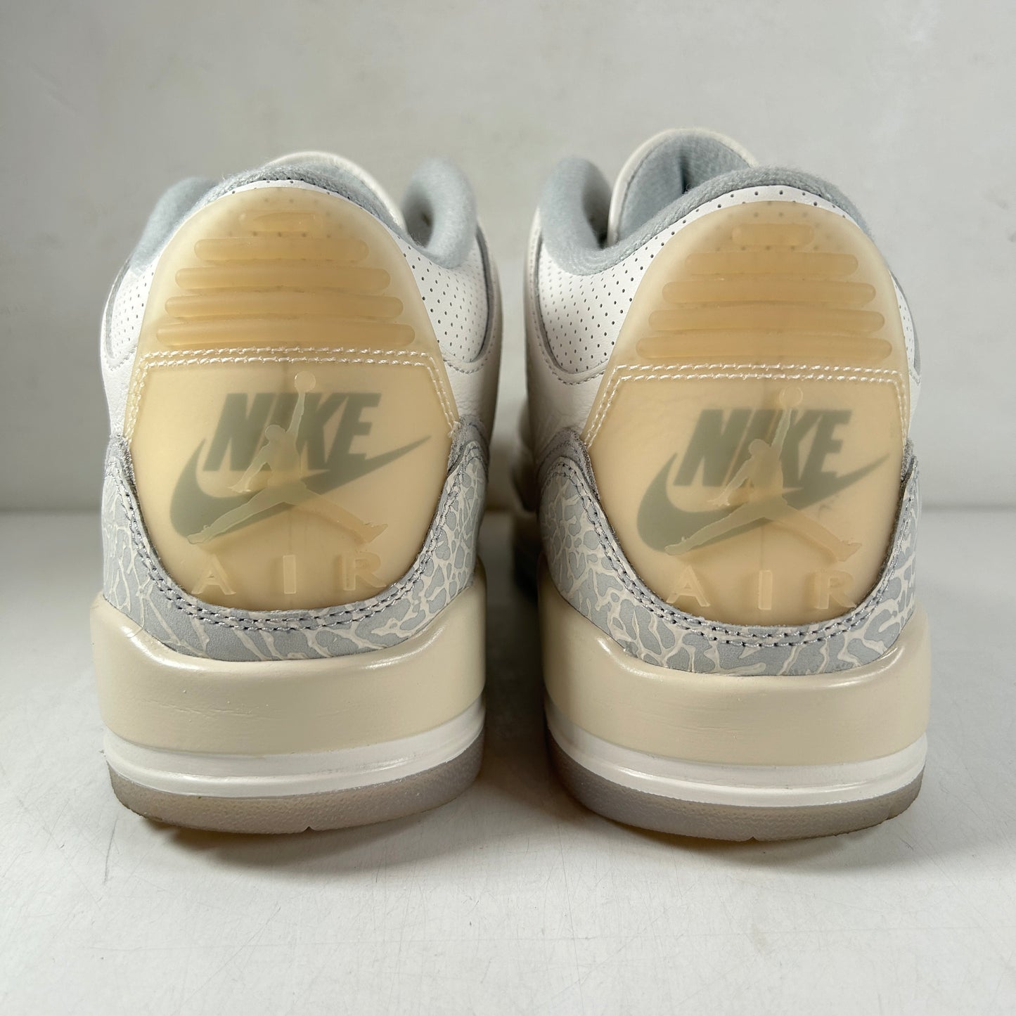 FJ9479 100 Jordan 3 Retro Craft Ivory [USED] - 9 M (Used2)