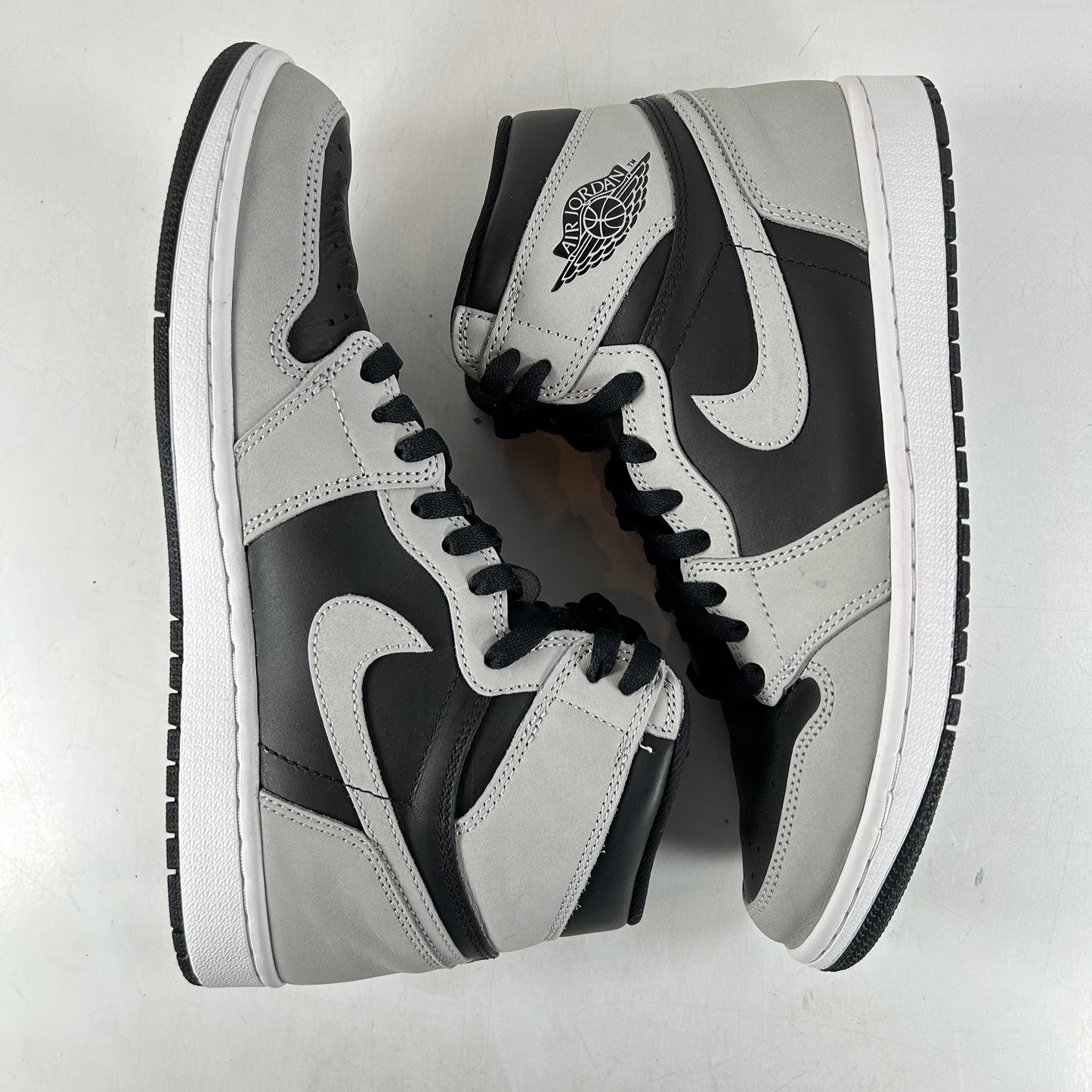 555088 035 Jordan 1 Sombra 2.0