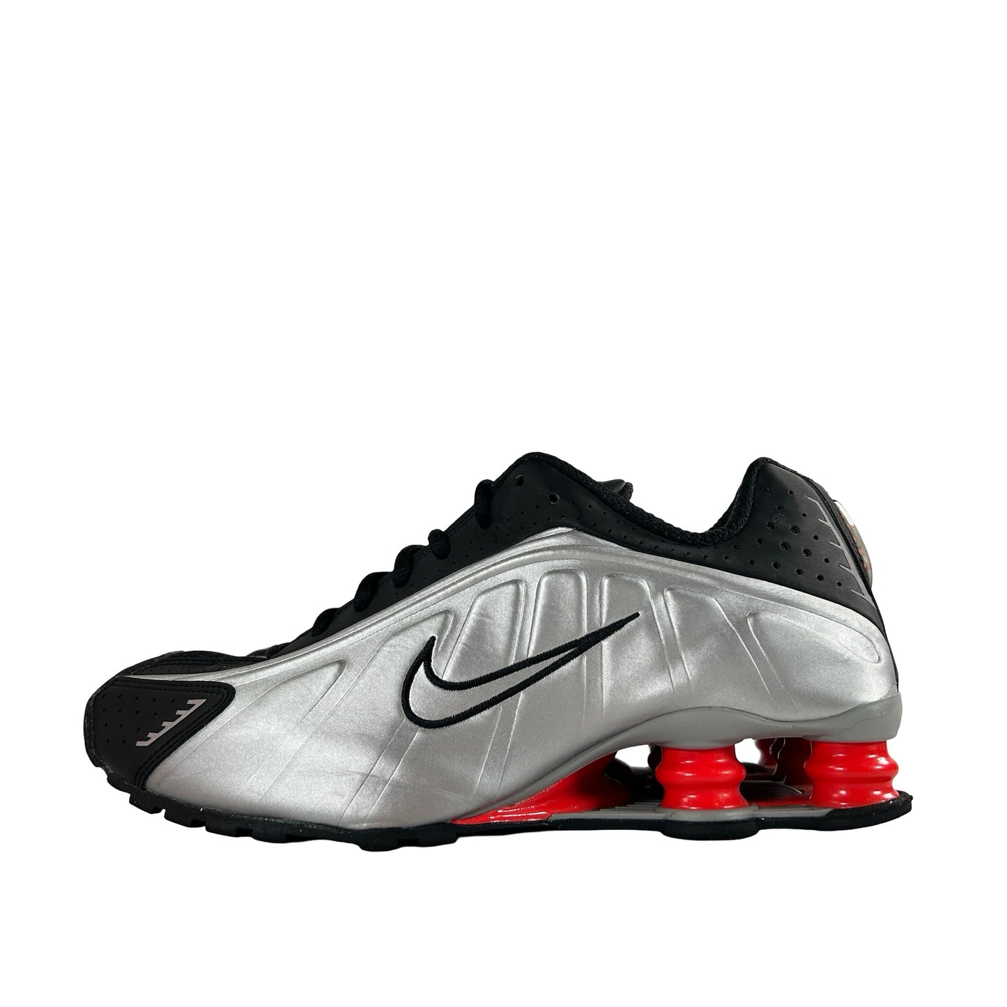 BV1111 008 Nike Shox R4 Black Metallic Silver (2018/2024) [USED] - 7 M (Used)
