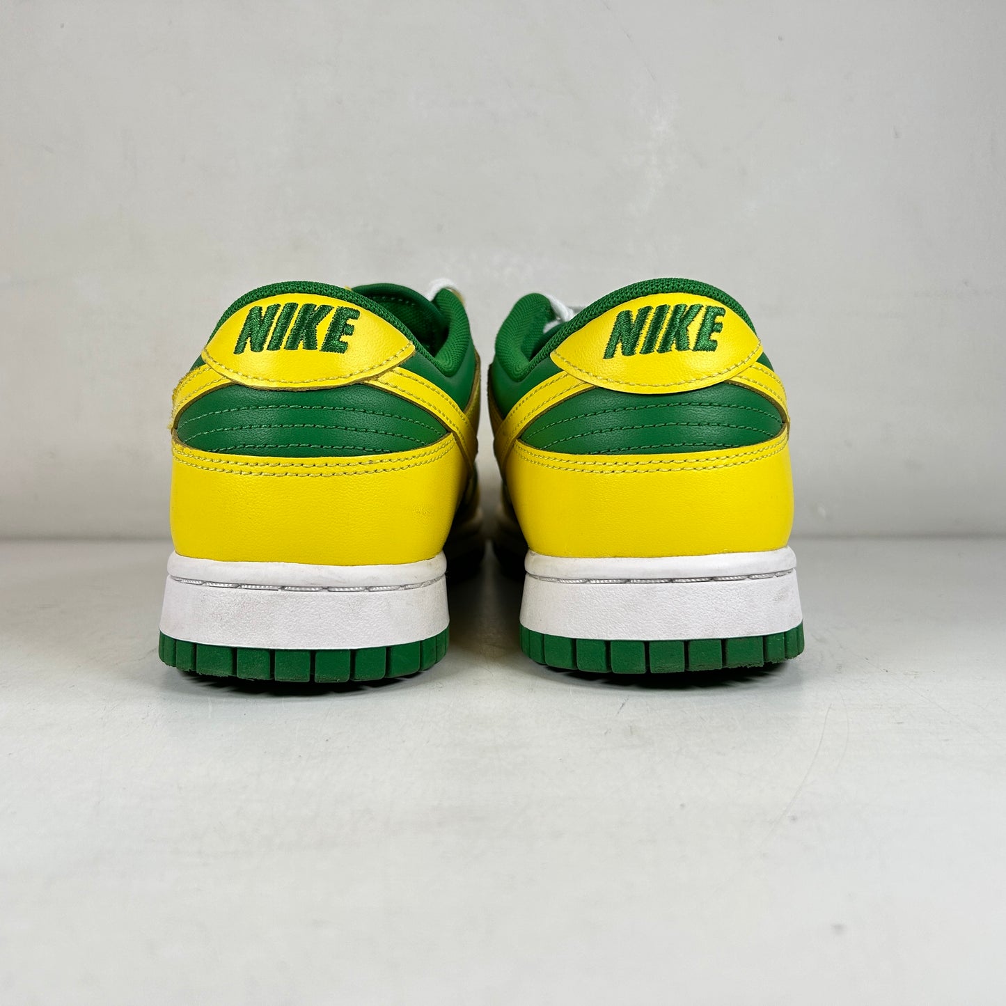 DV0833 300 Nike Dunk Low Retro Reverse Brazil [USED] - 8 M (Used)