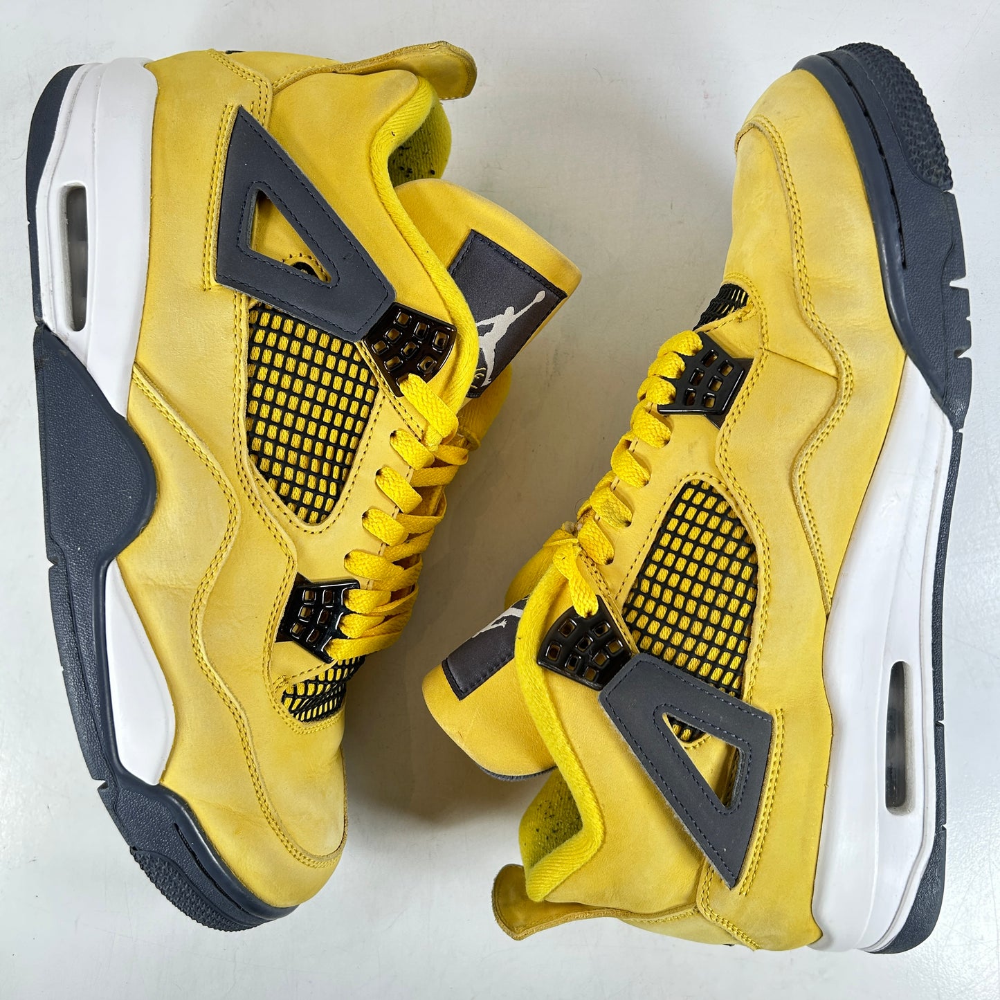 CT8527 700 Jordan 4 Retro Lightning (2021) [USED] - 11.5 M (Used)