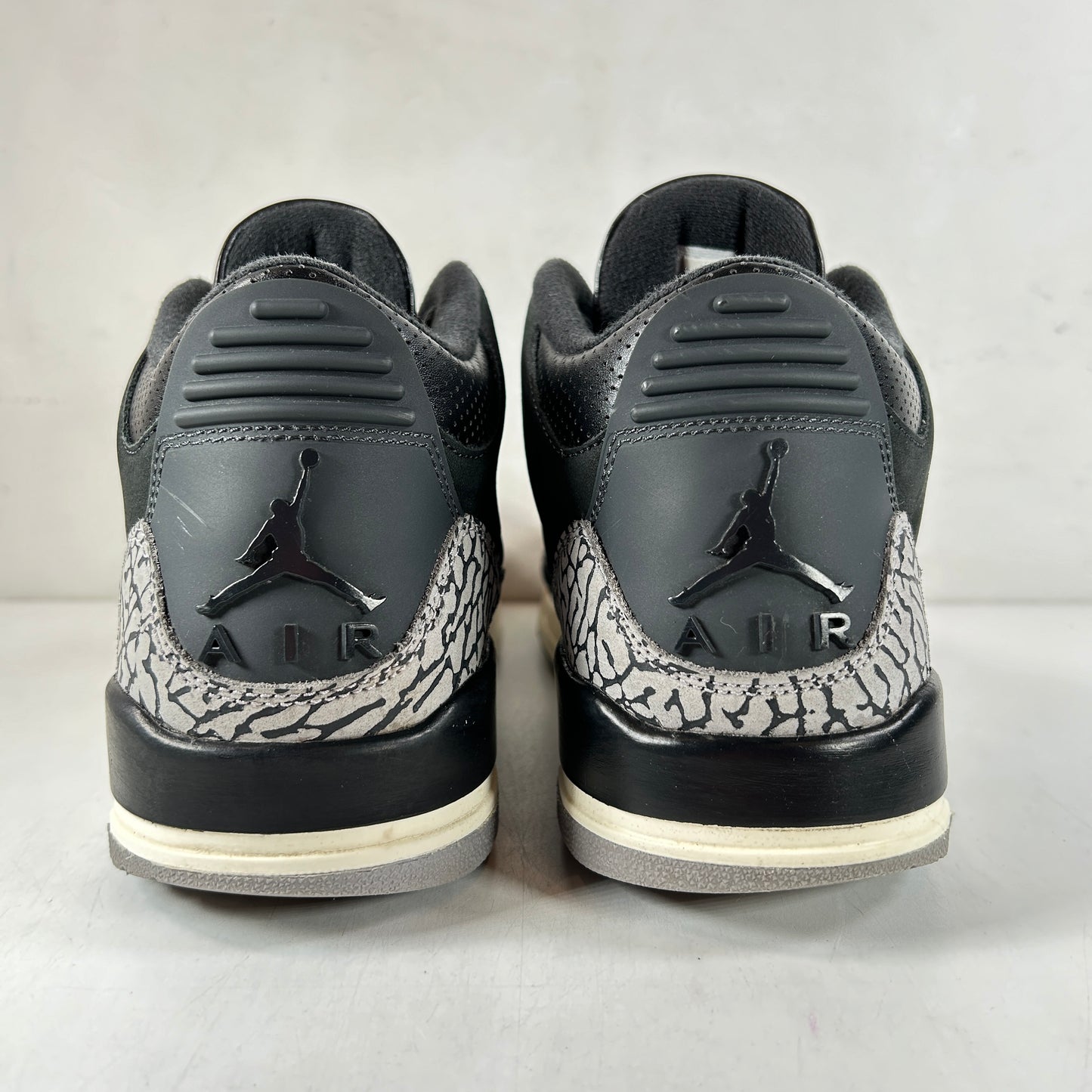 CK9246 001 Jordan 3 Retro Off Noir (Mujeres)